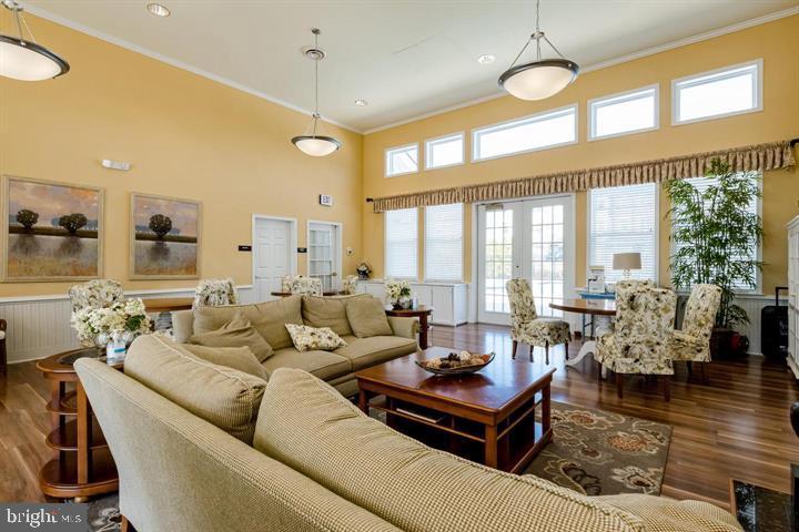 CARROLLS CREEK - Residential