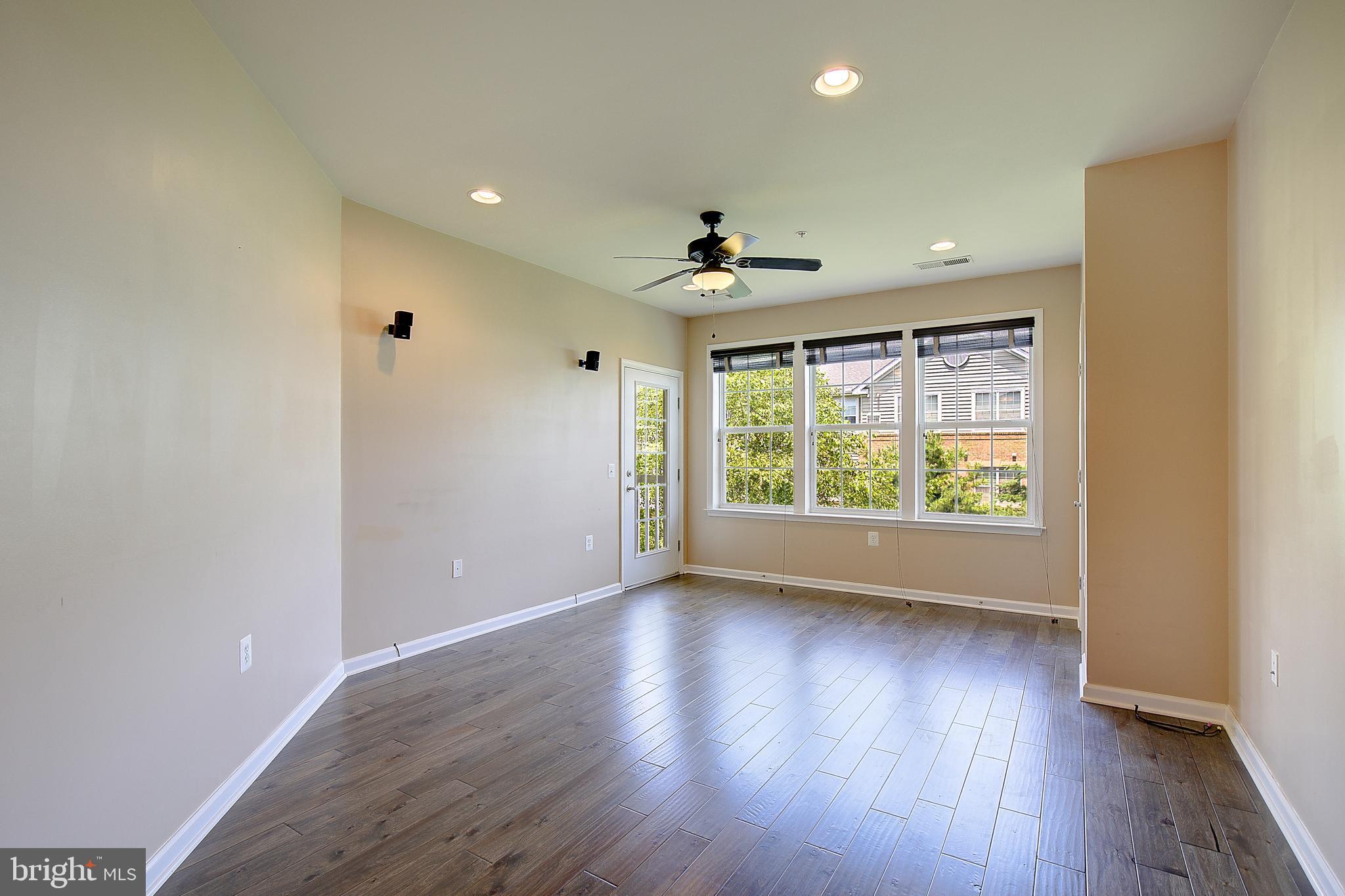 CARROLLS CREEK - Residential