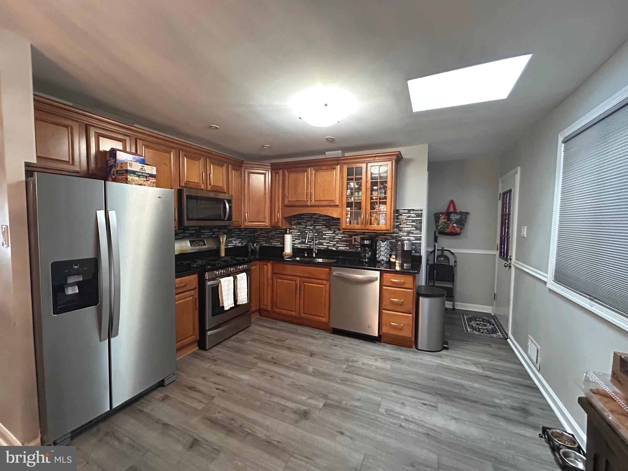 WHITFIELD KNOLLS - Residential