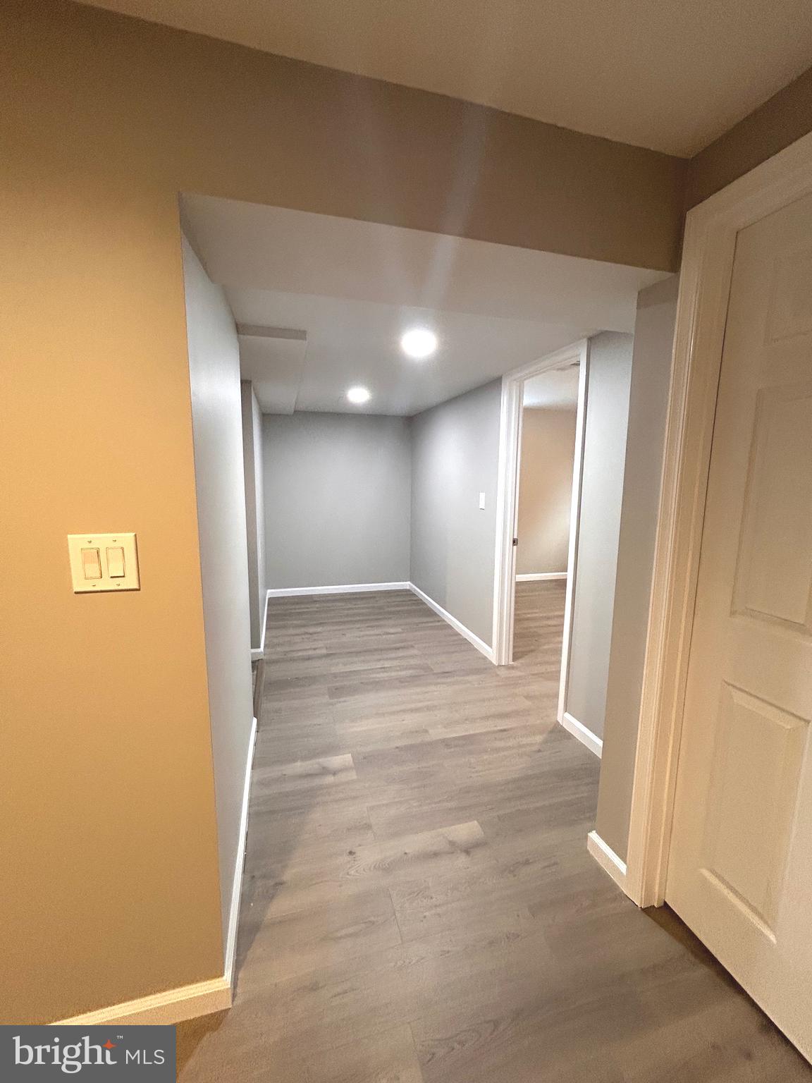 WHITFIELD KNOLLS - Residential