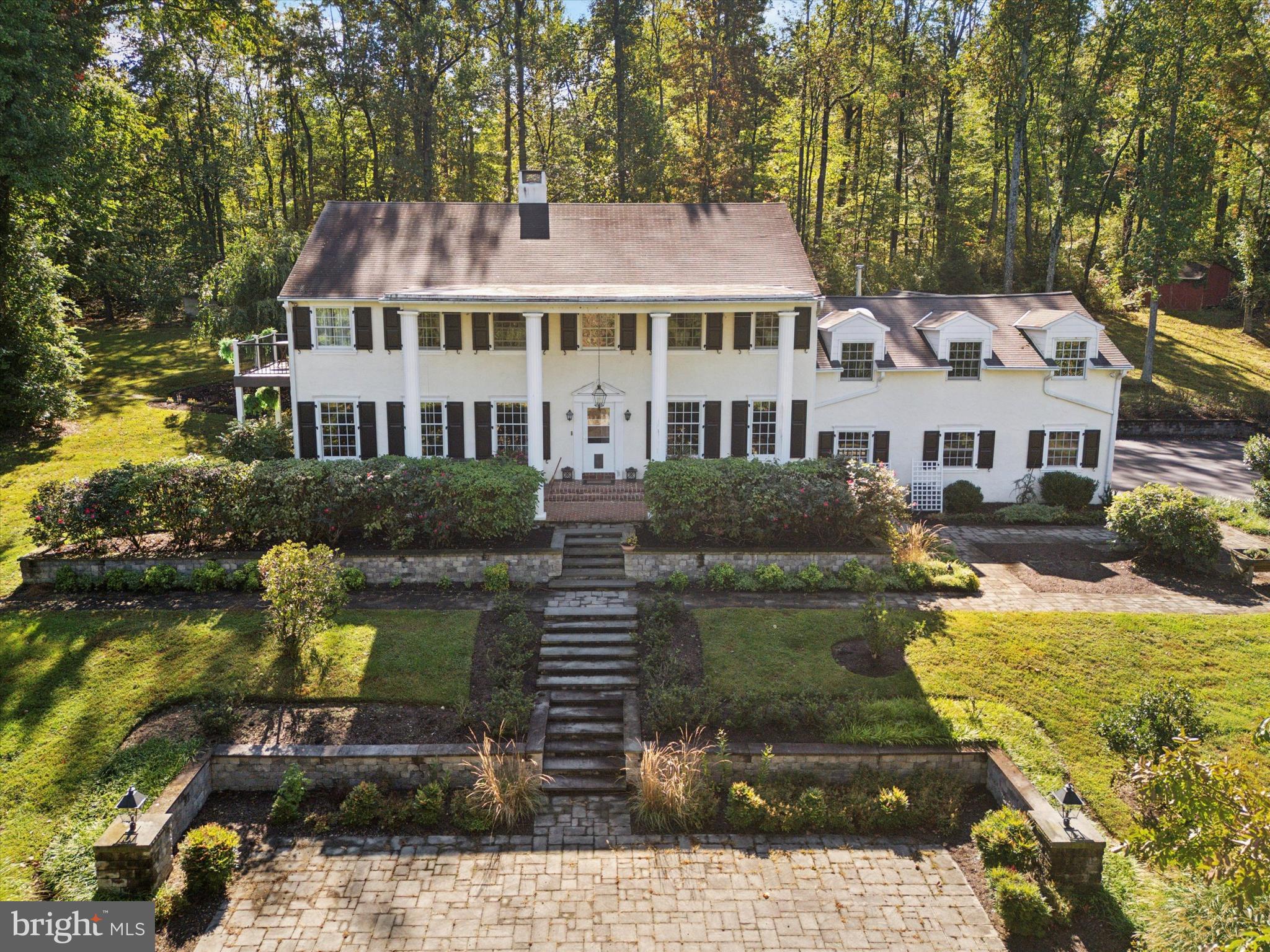 FOUR OAKS FARM - Residential