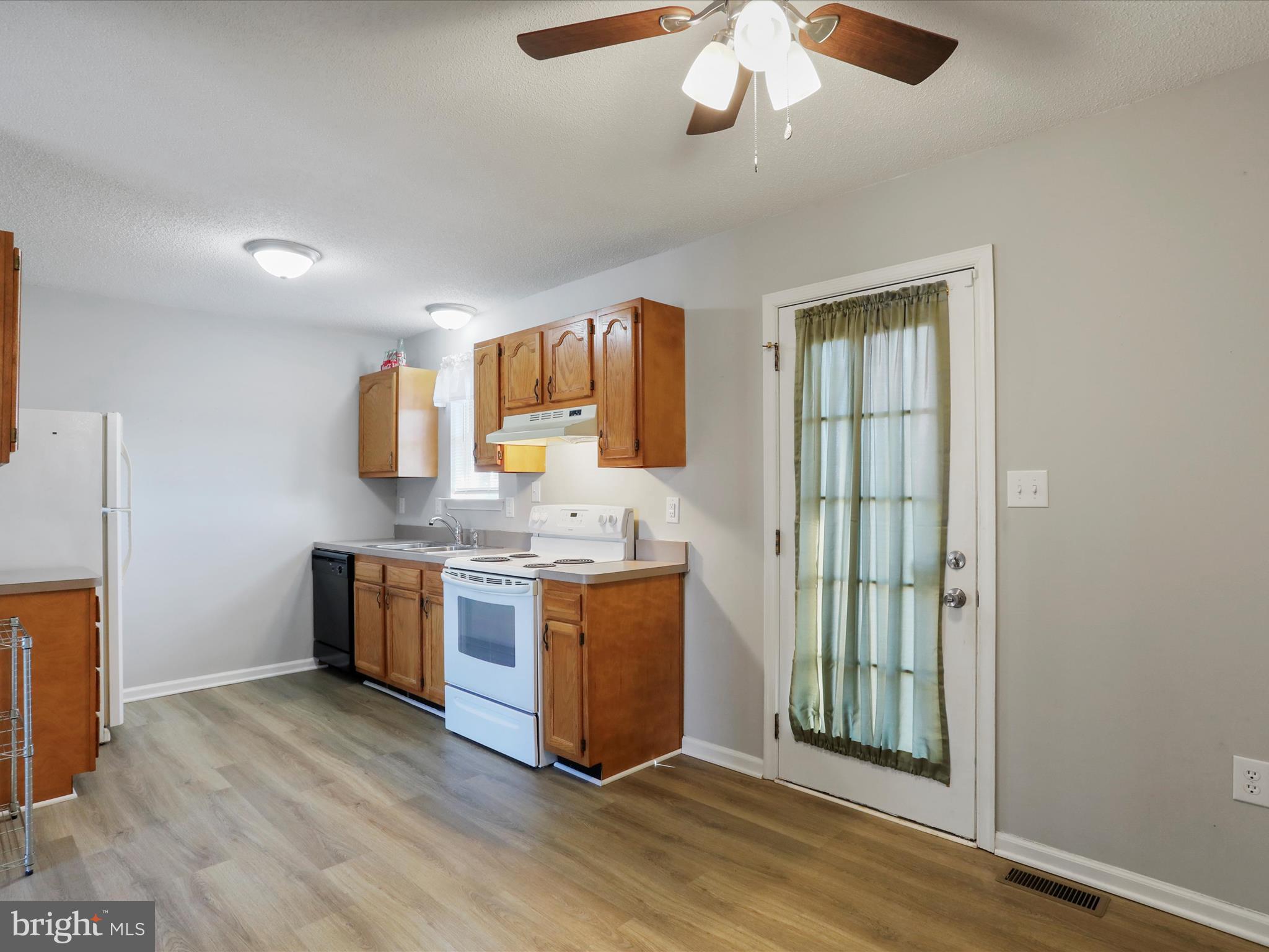 SPRINGFIELD VILLAGE - Residential