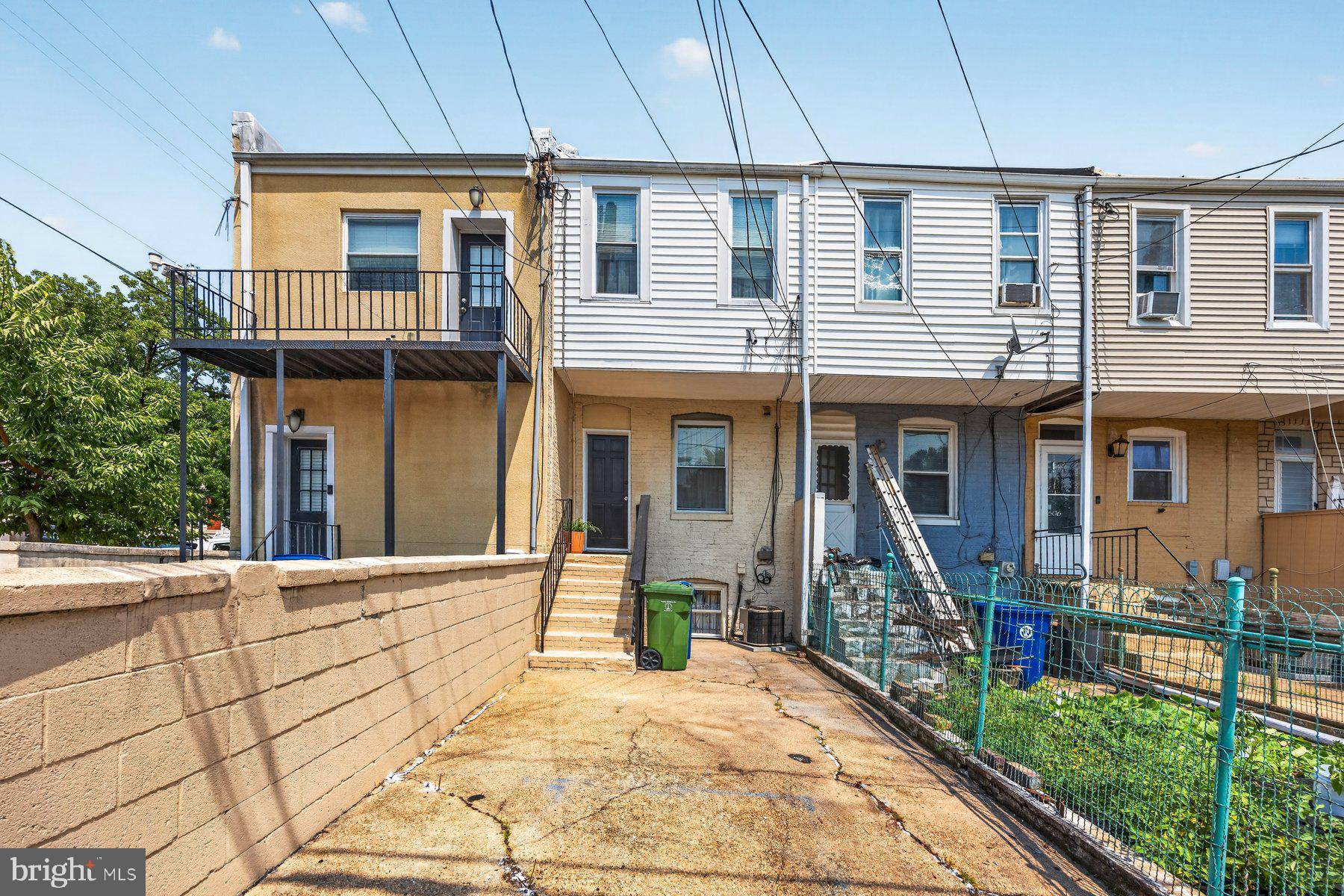 GREEKTOWN - Residential