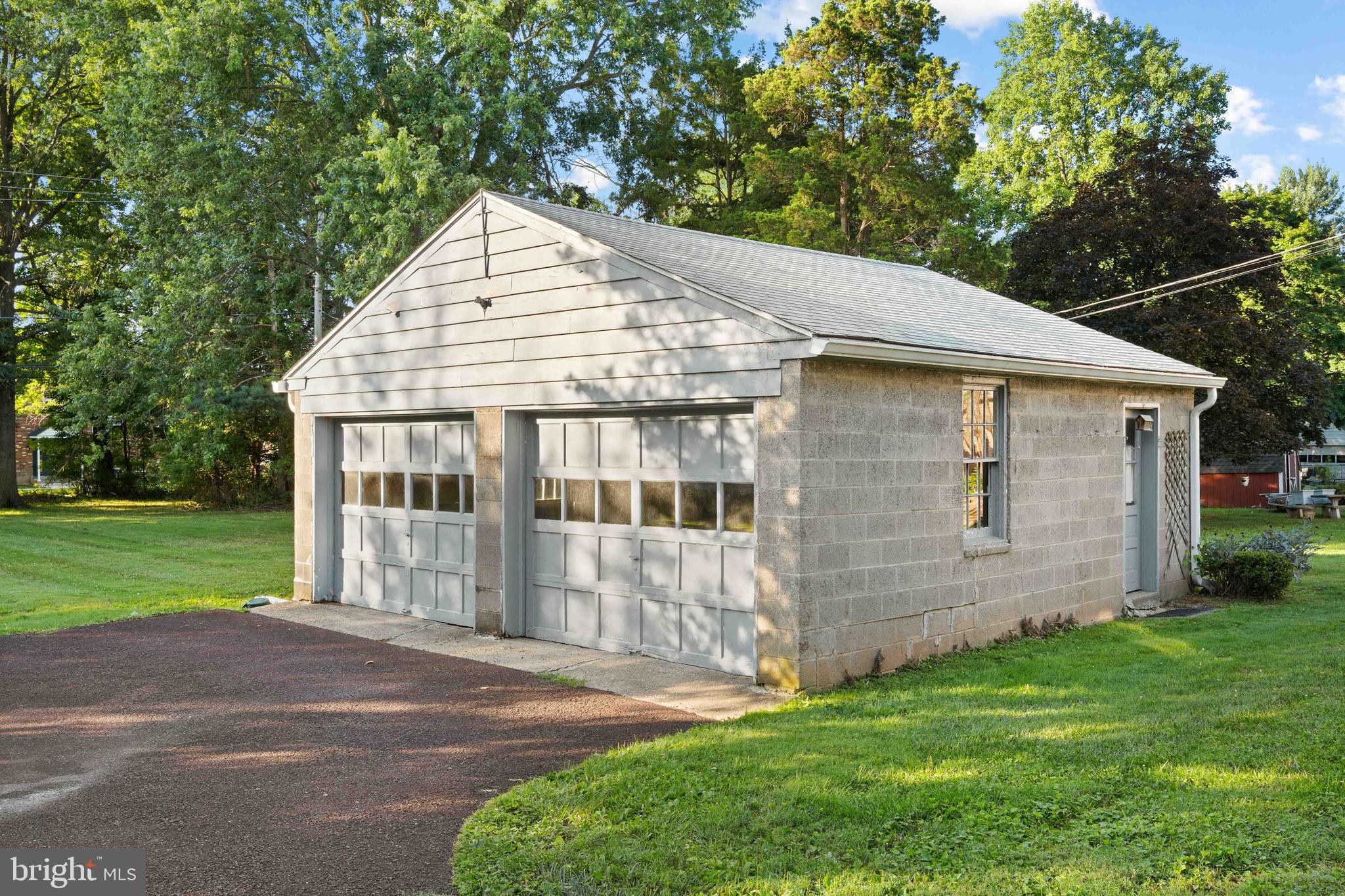 LANSDALE - Residential
