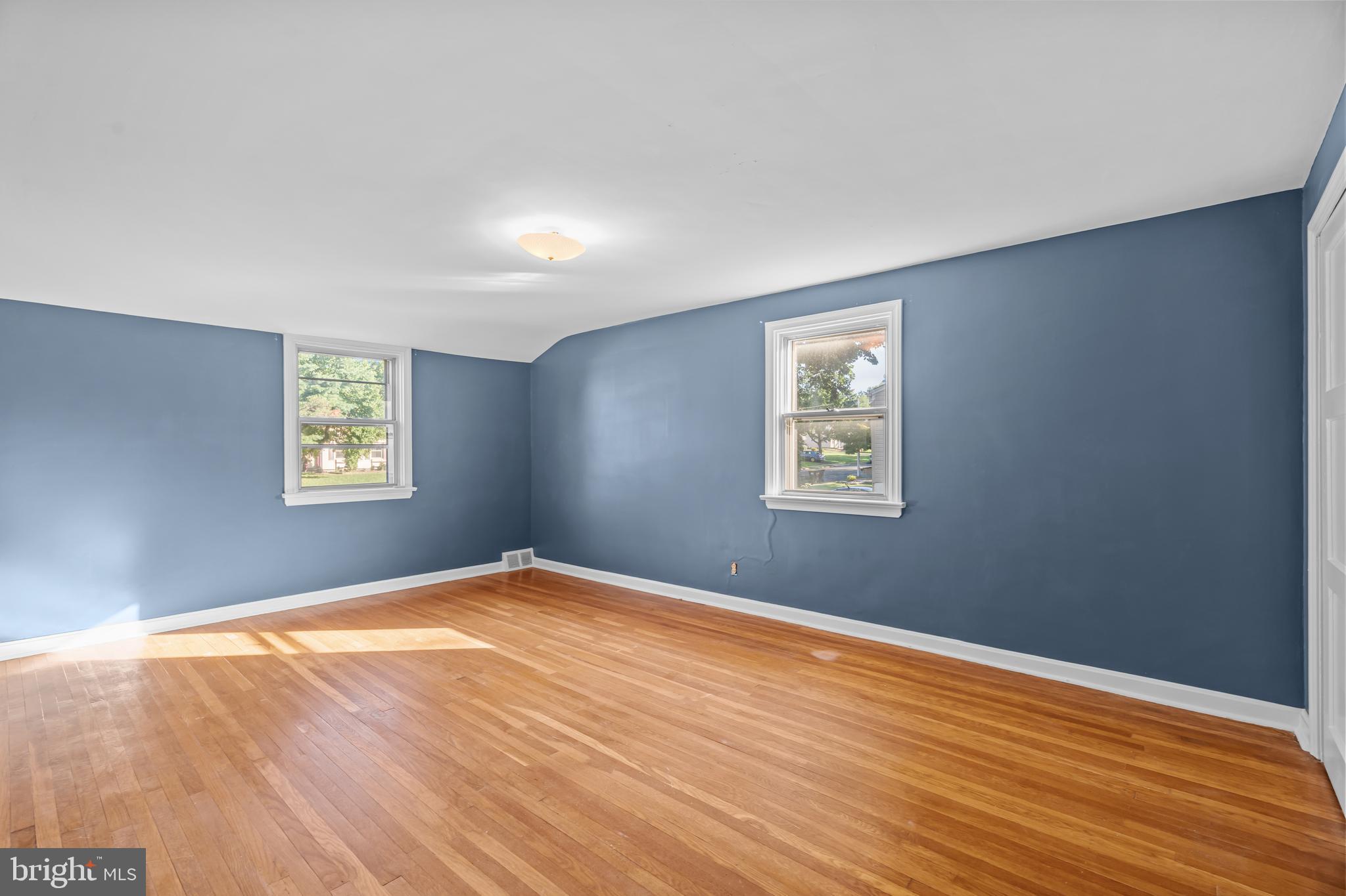 LANSDALE - Residential