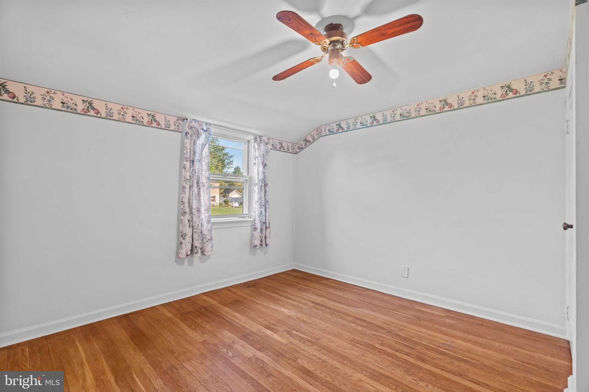 LANSDALE - Residential
