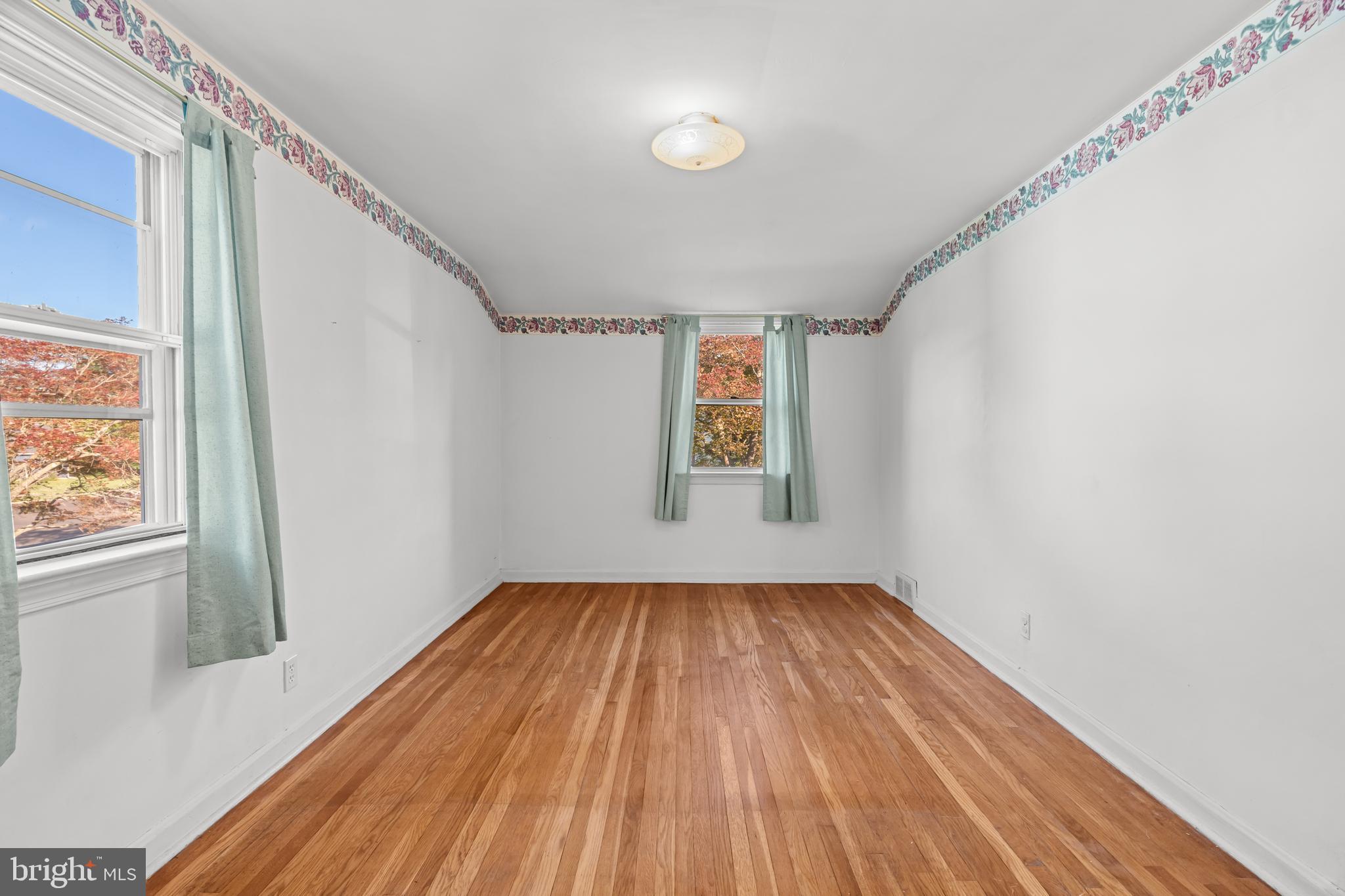 LANSDALE - Residential