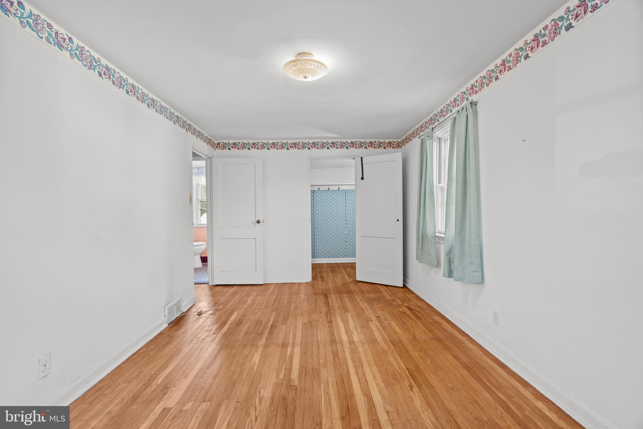 LANSDALE - Residential