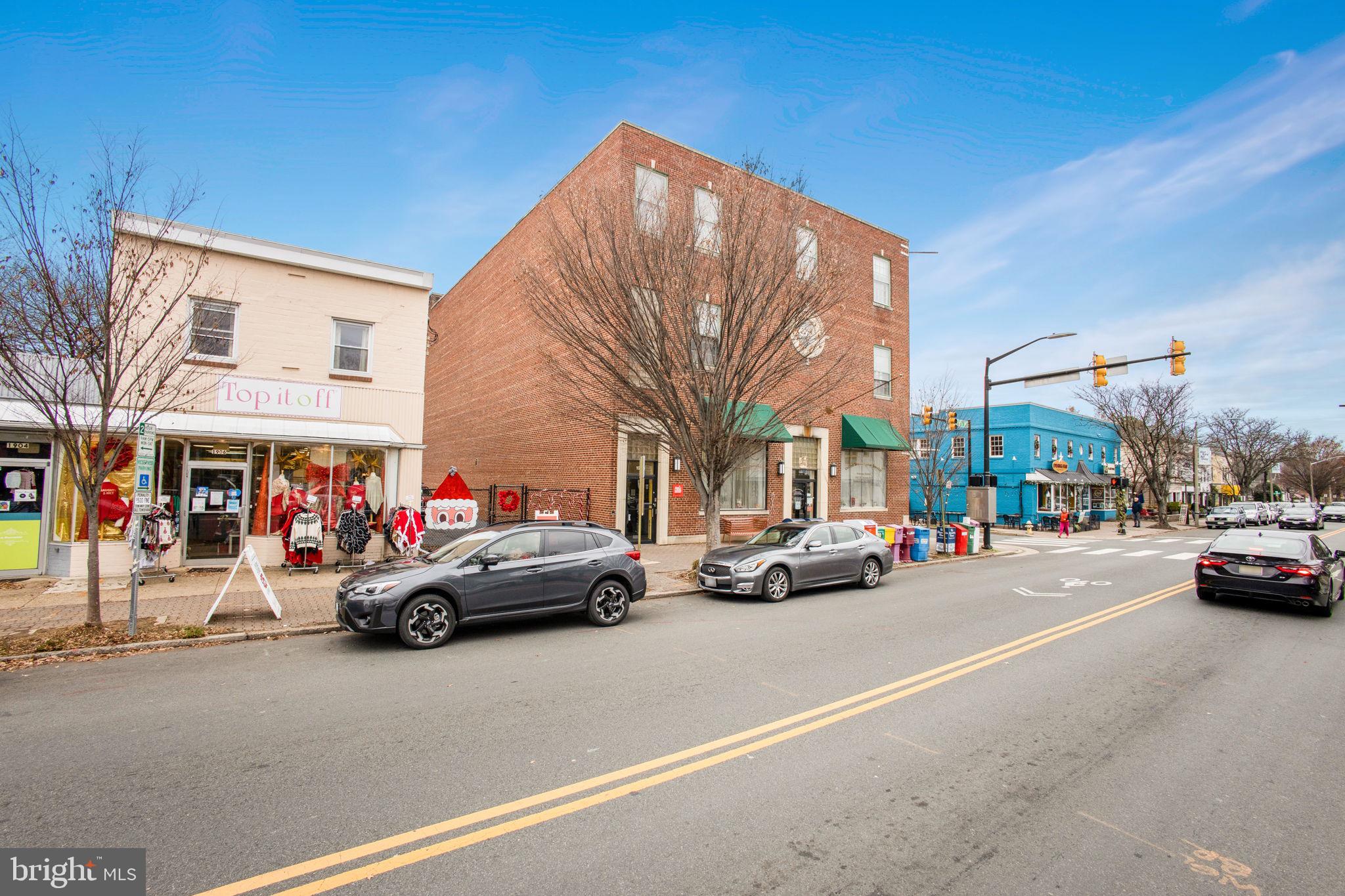 DEL RAY - Commercial Sale