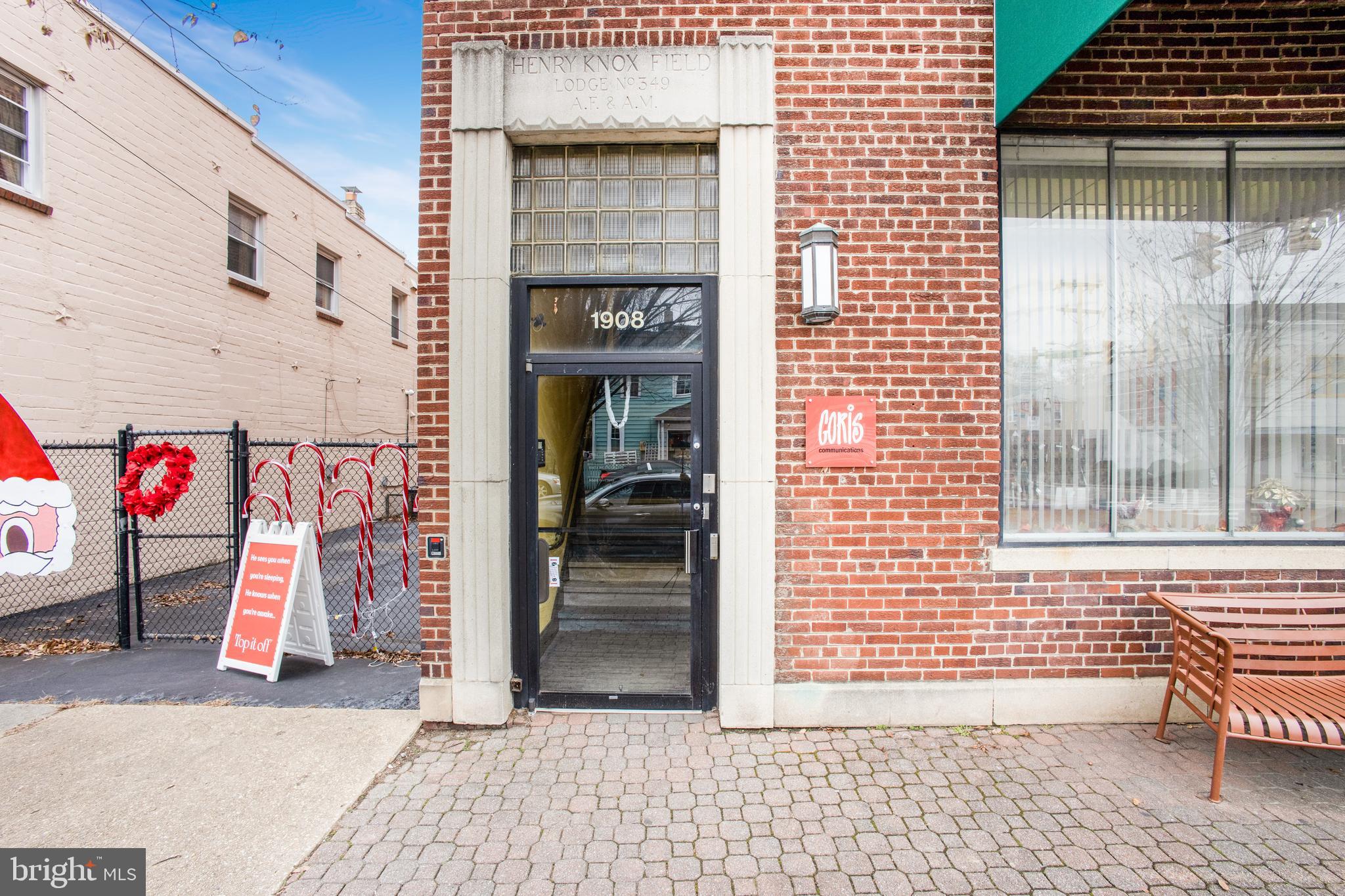 DEL RAY - Commercial Sale
