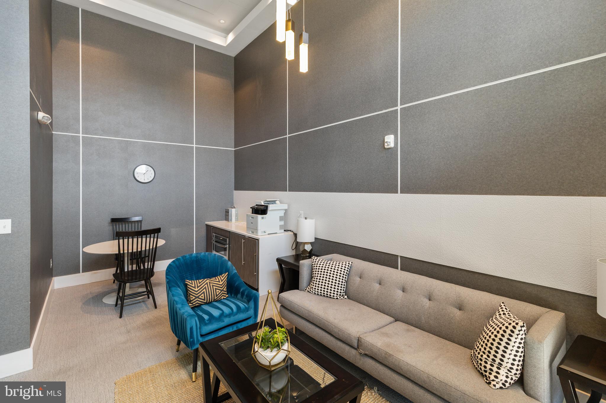 TRAFALGAR FLATS - Residential