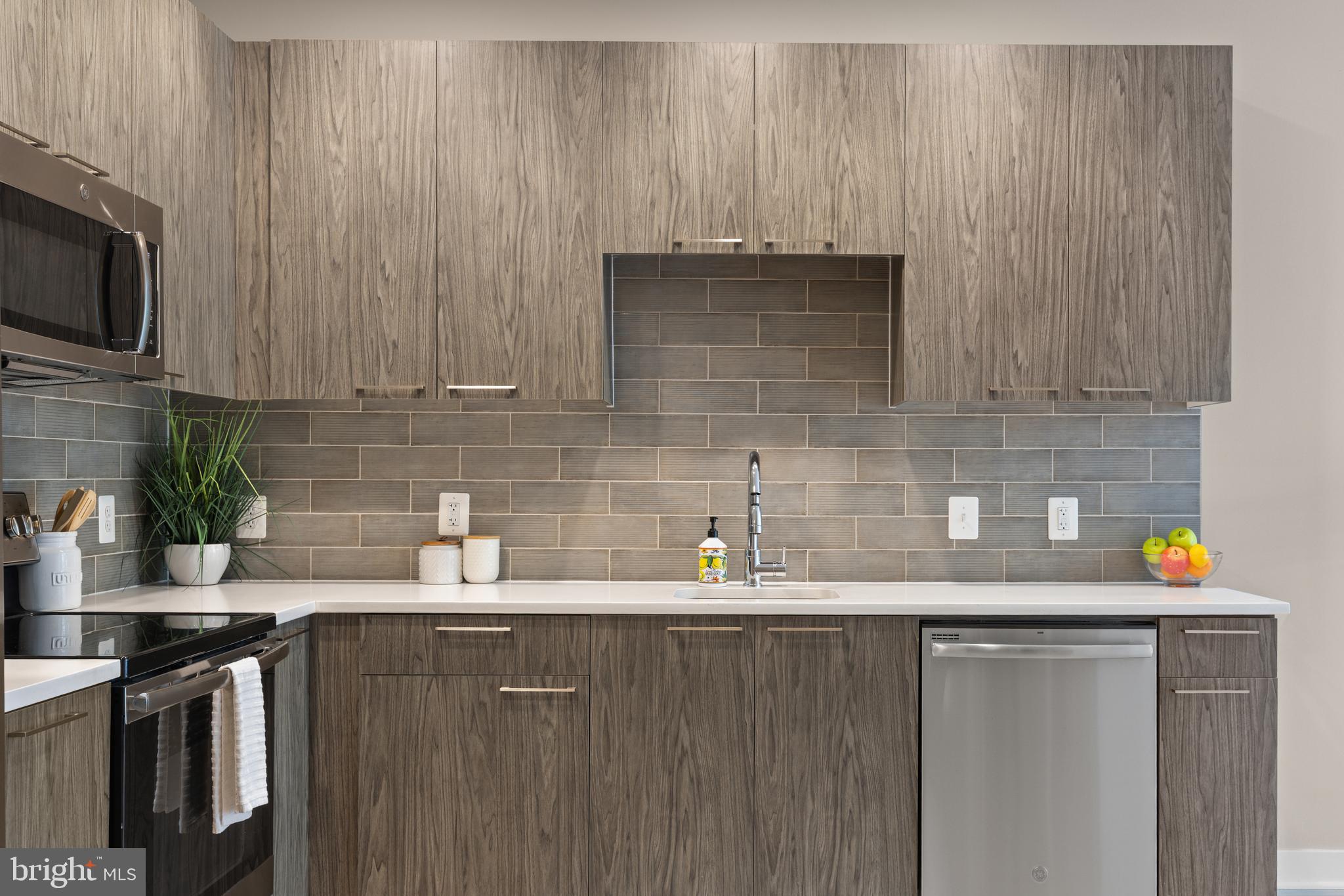 TRAFALGAR FLATS - Residential