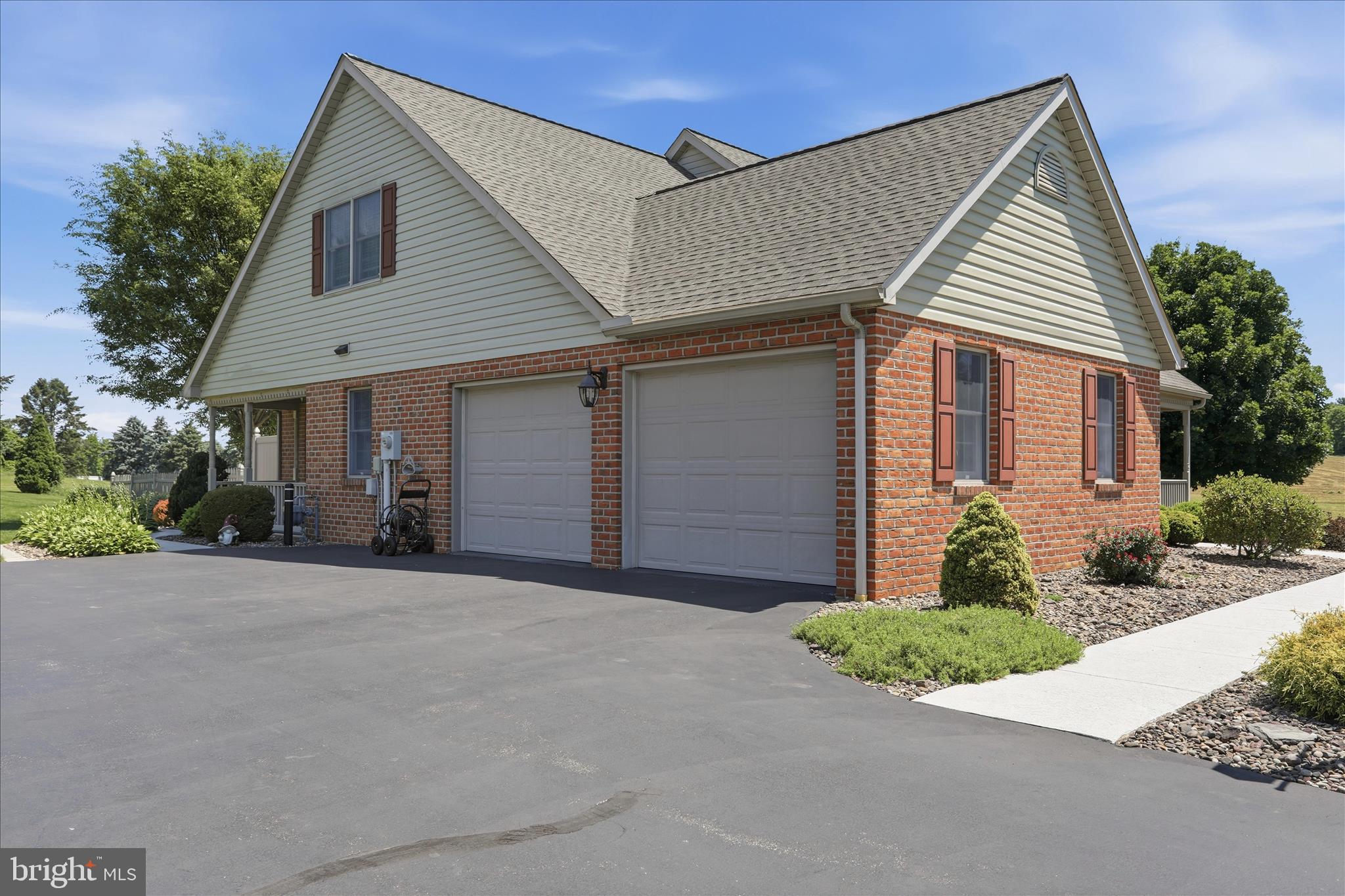 NORTH GUILFORD HILLS - Residential