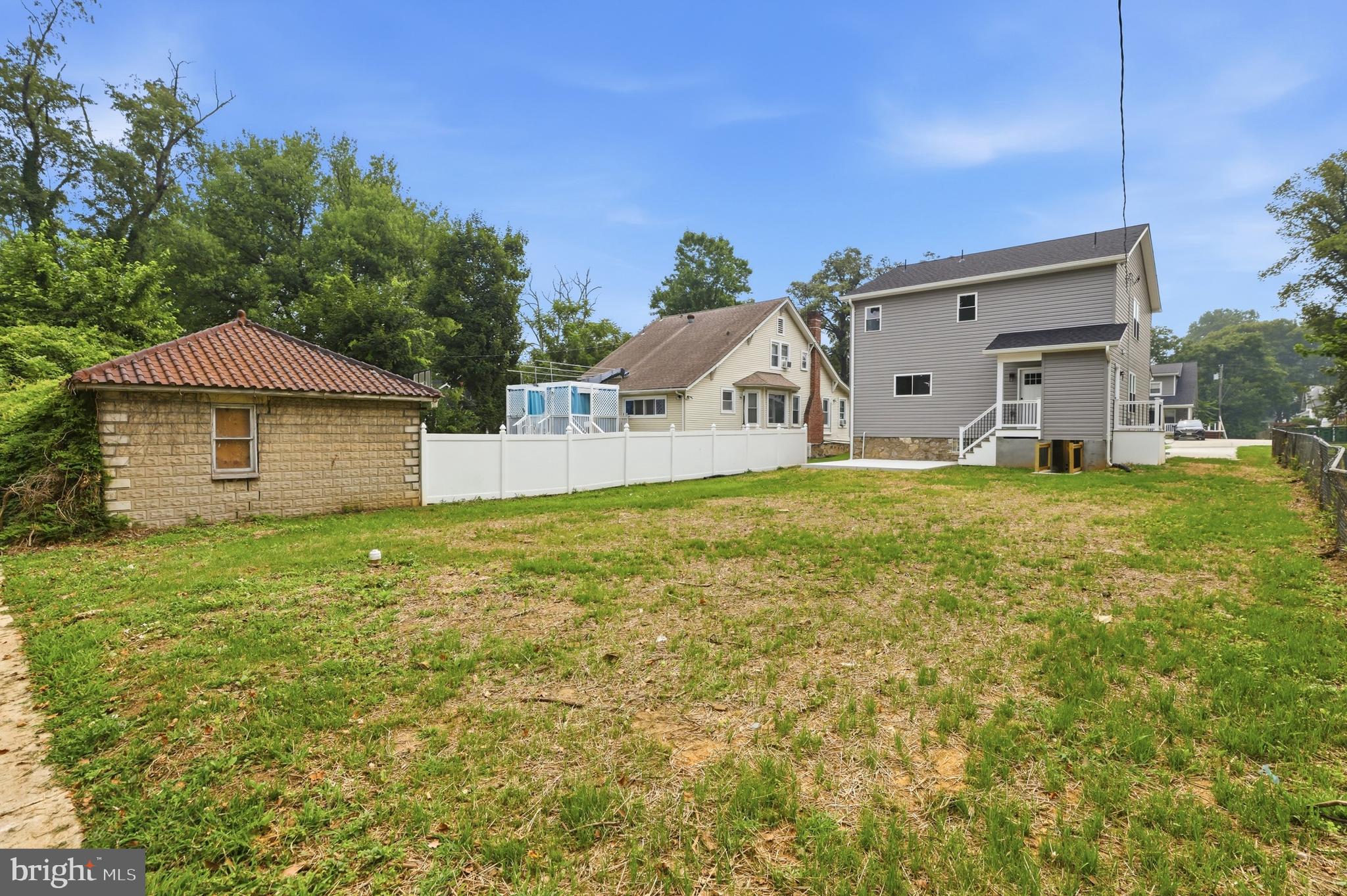 CROSS COUNTRY - Residential
