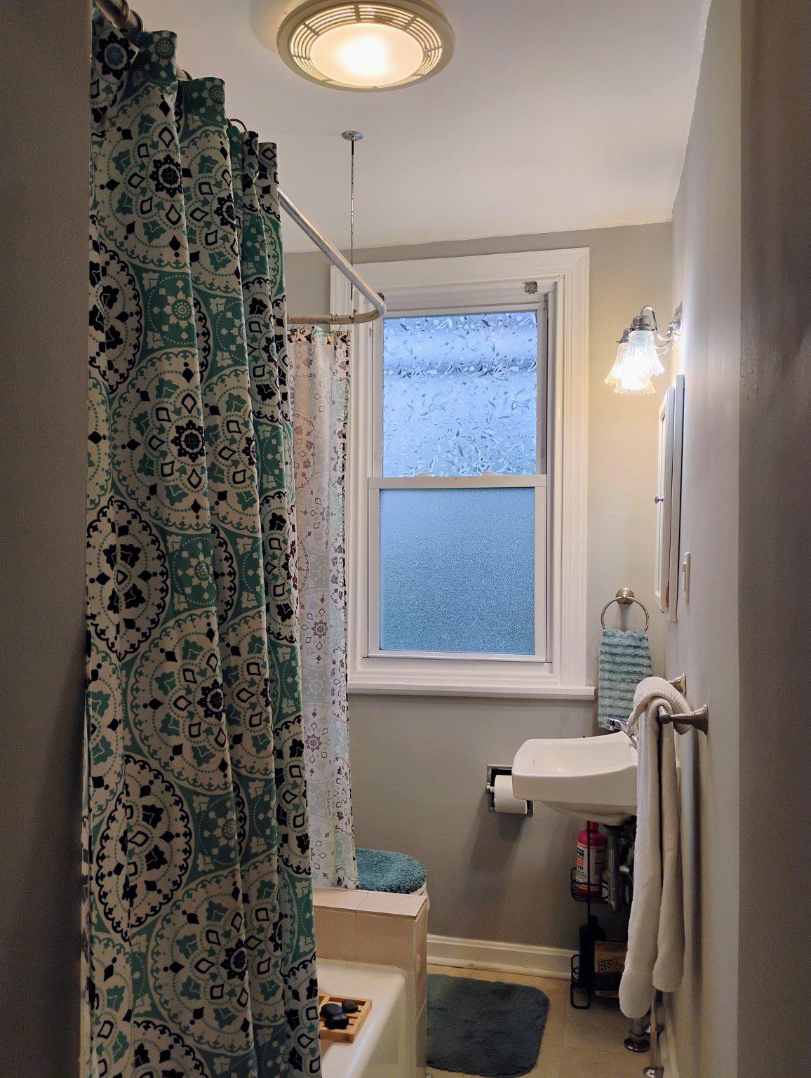 ROXBOROUGH - Residential