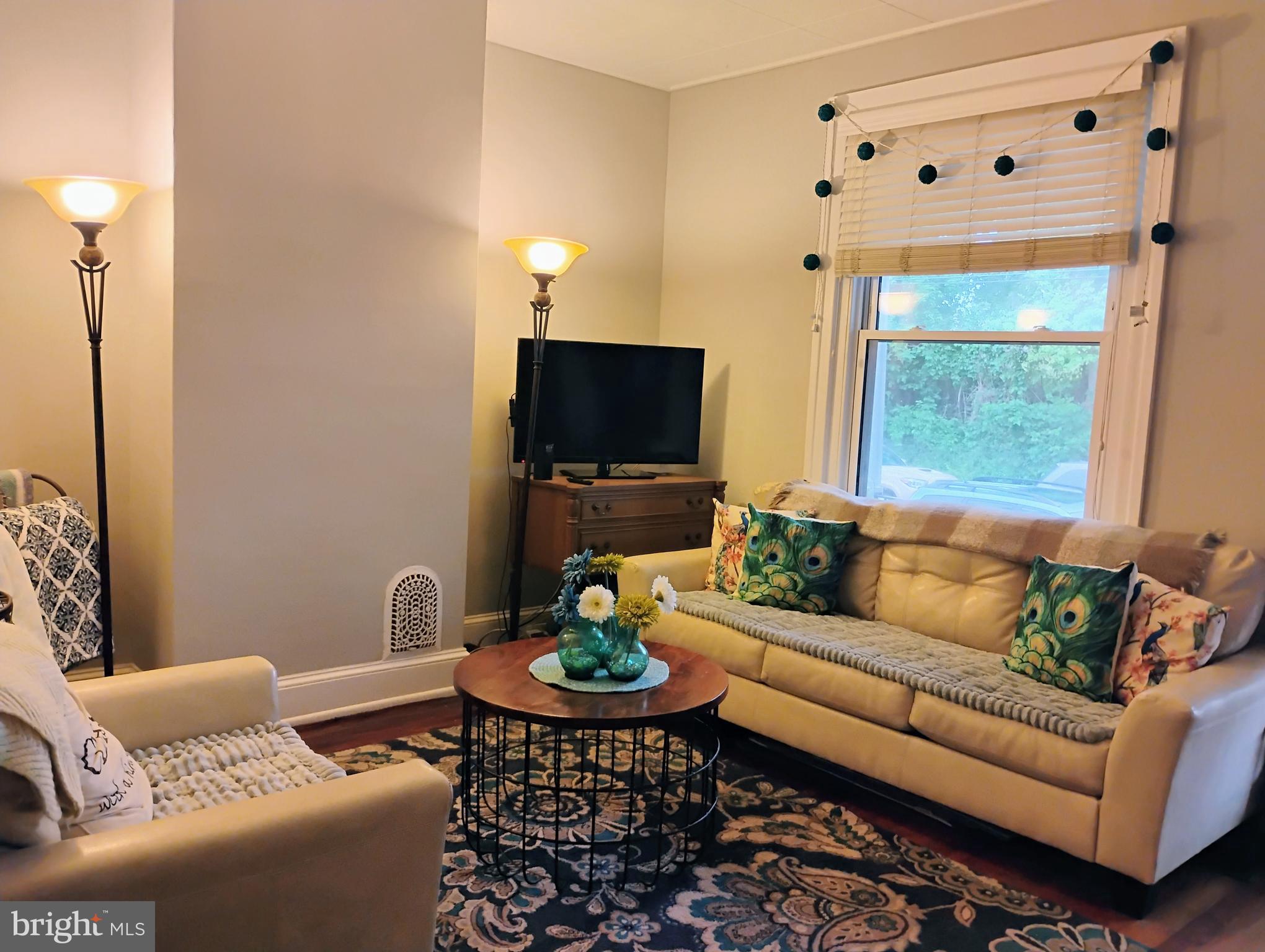 ROXBOROUGH - Residential
