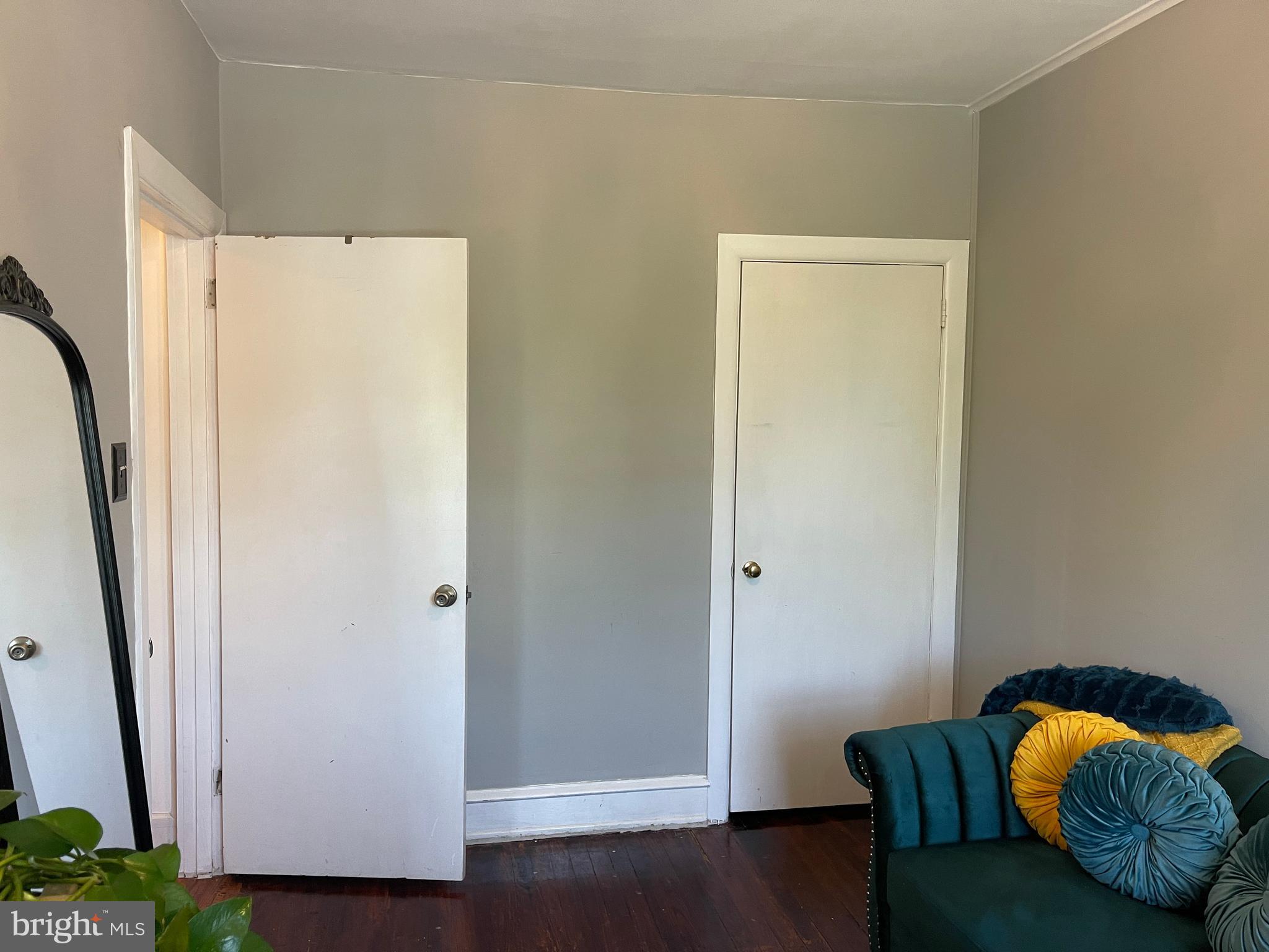 ROXBOROUGH - Residential