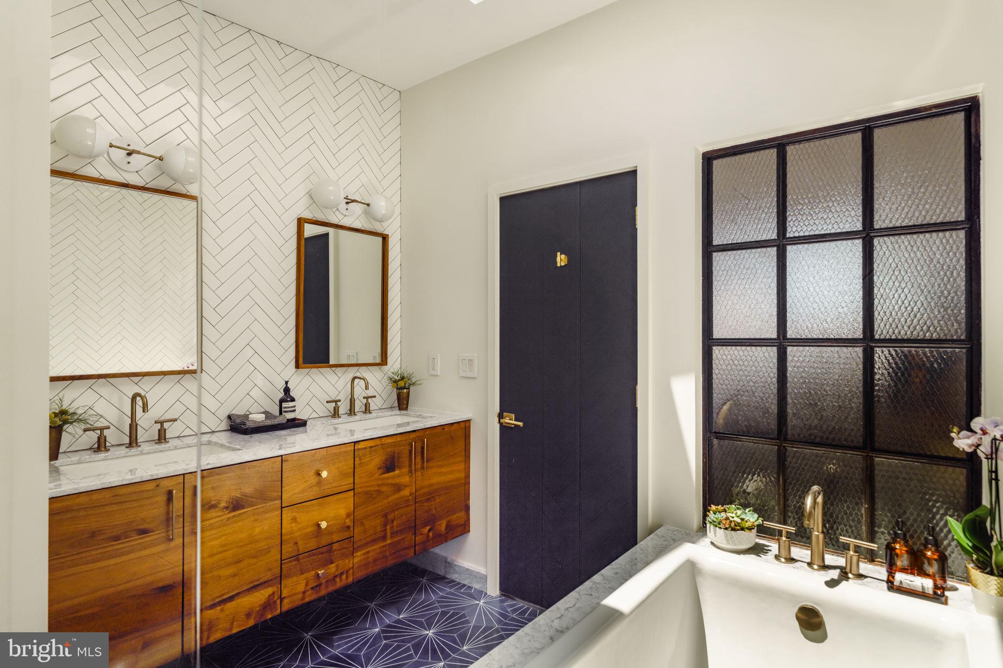 CENTER CITY - Residential