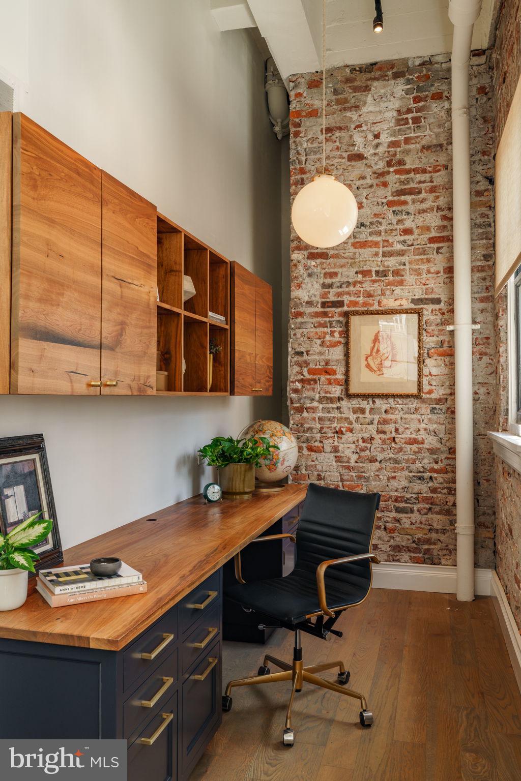 CENTER CITY - Residential