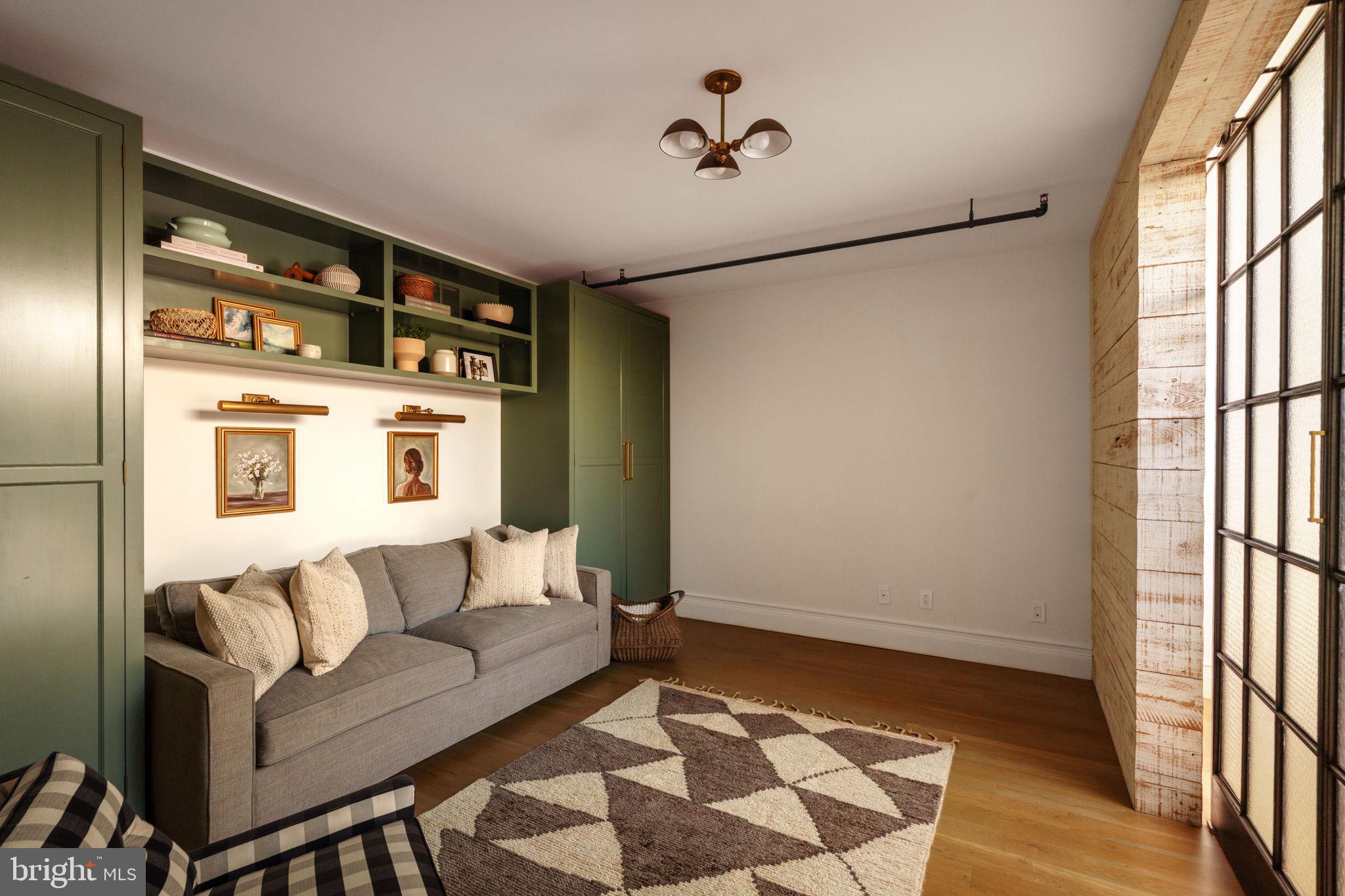 CENTER CITY - Residential
