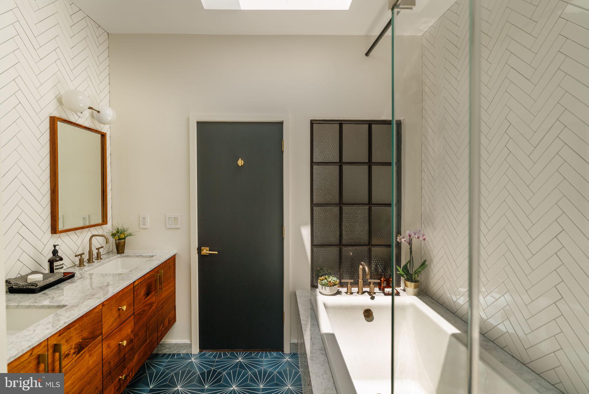 CENTER CITY - Residential