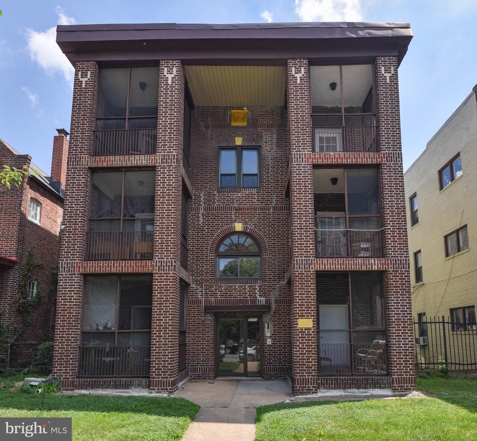 RESERVOIR HILL - Commercial Sale