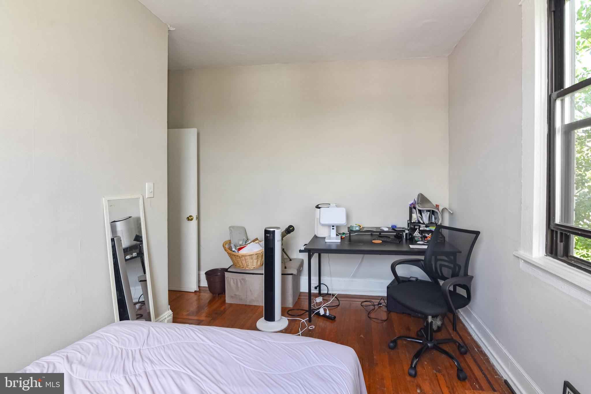 RESERVOIR HILL - Commercial Sale