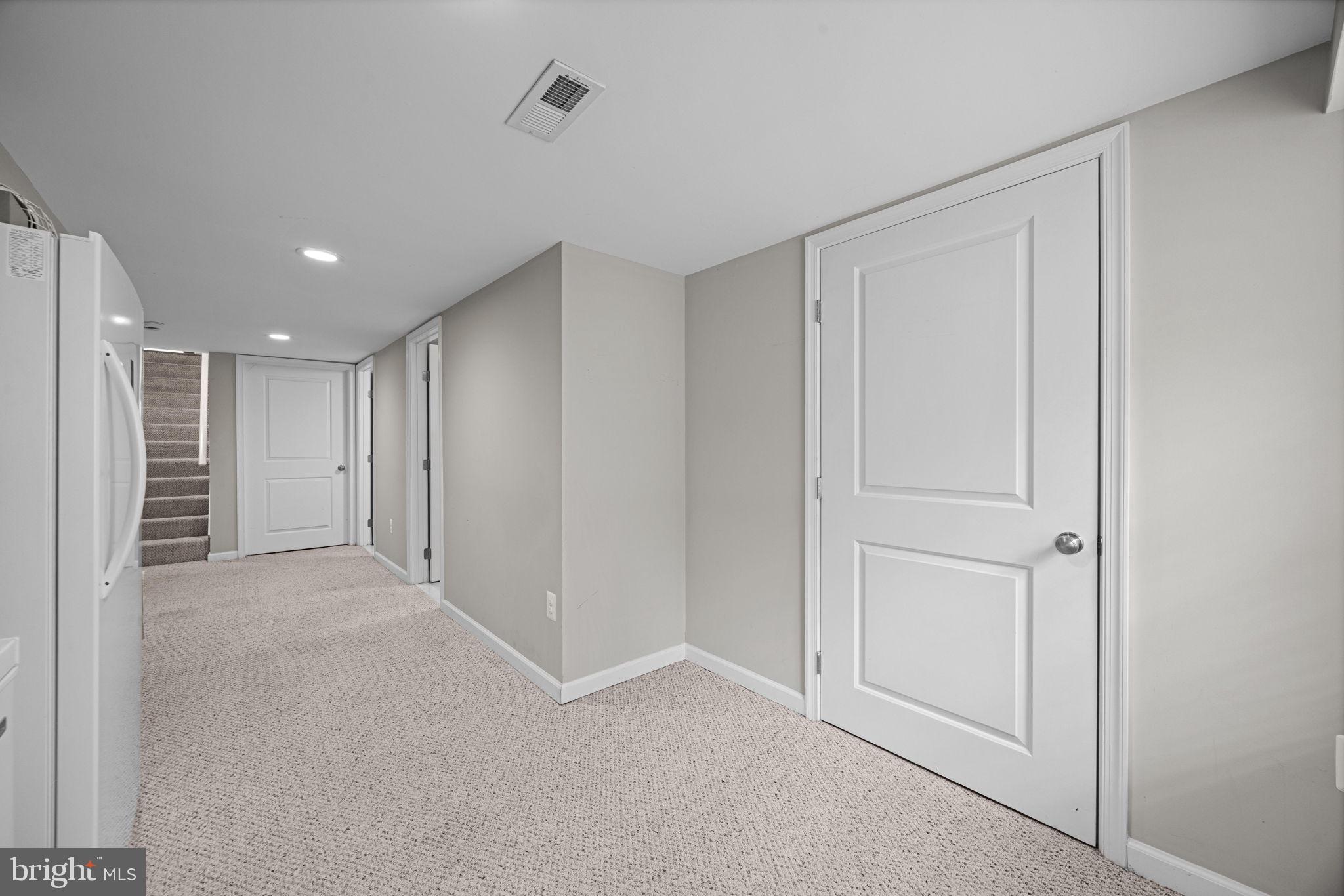 HILLSMERE SHORES - Residential