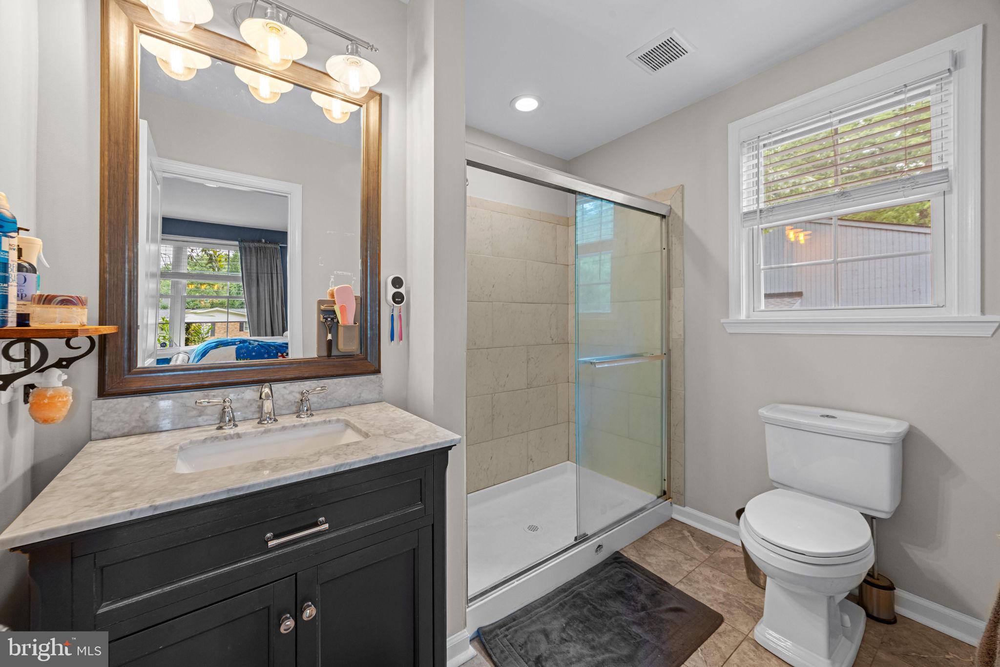 HILLSMERE SHORES - Residential