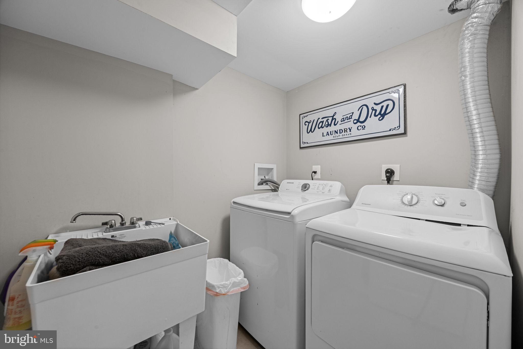HILLSMERE SHORES - Residential