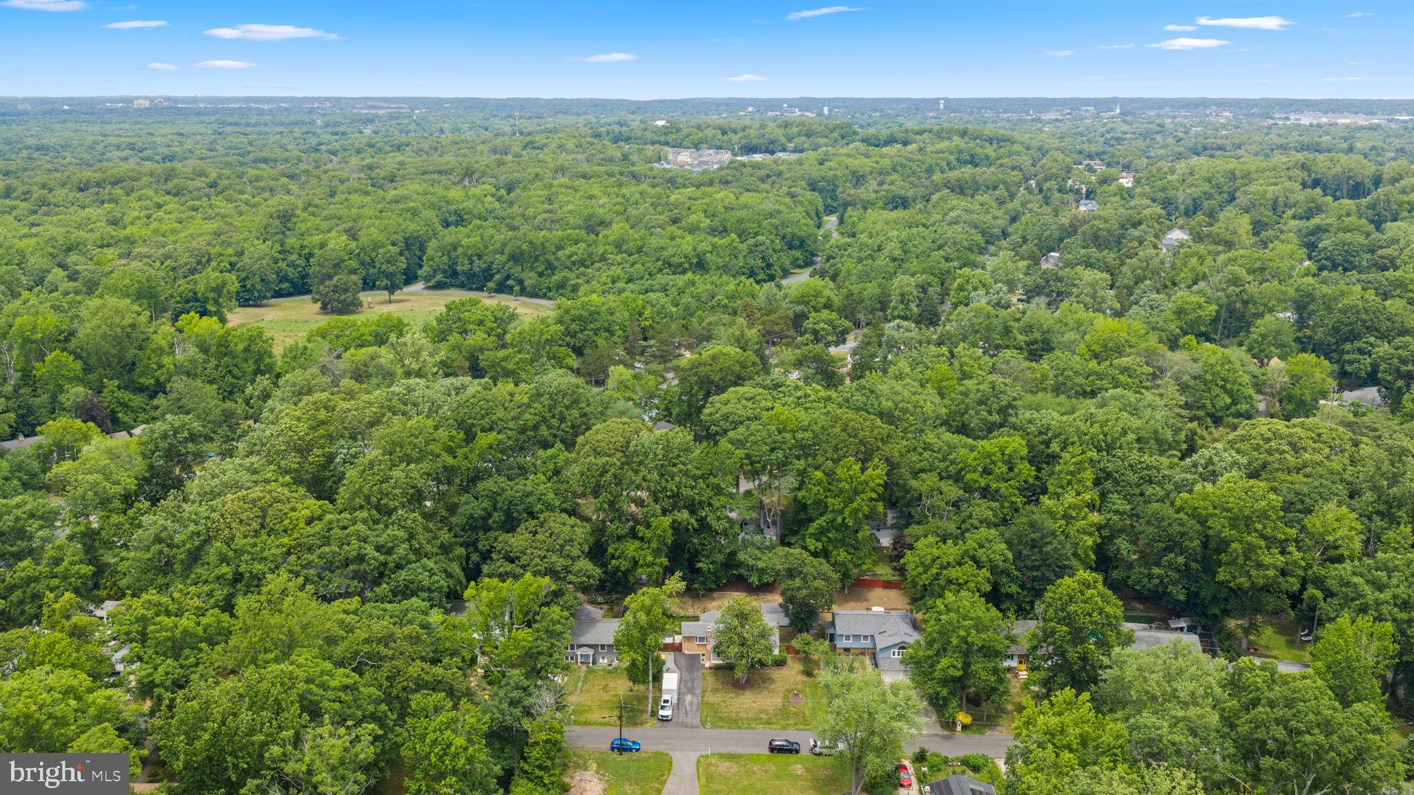 HILLSMERE SHORES - Residential