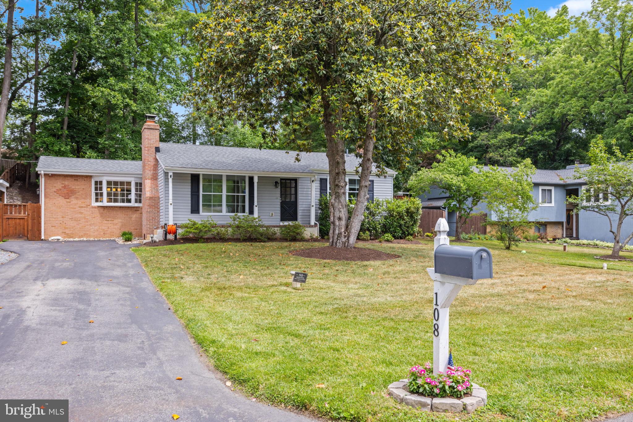 HILLSMERE SHORES - Residential