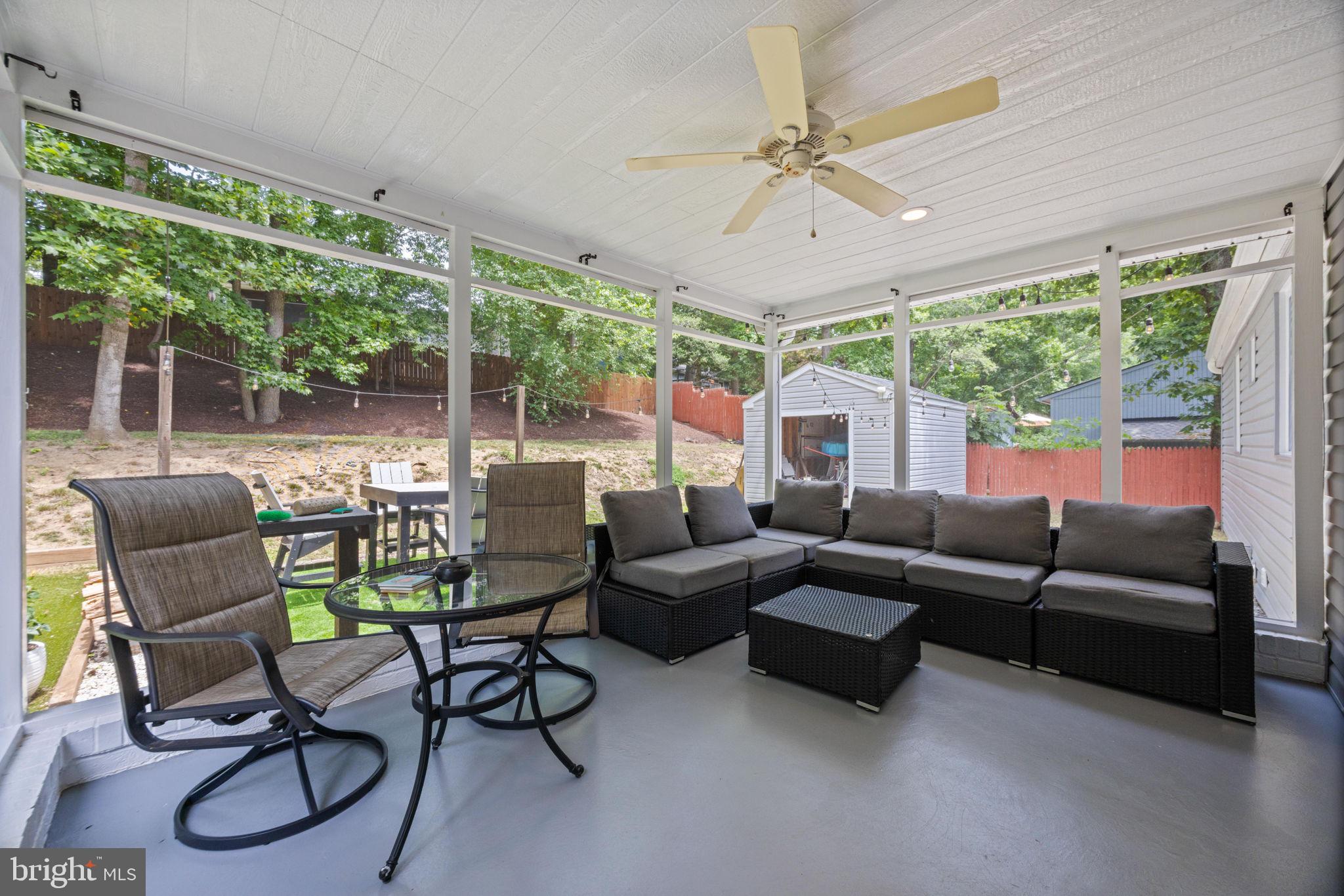 HILLSMERE SHORES - Residential