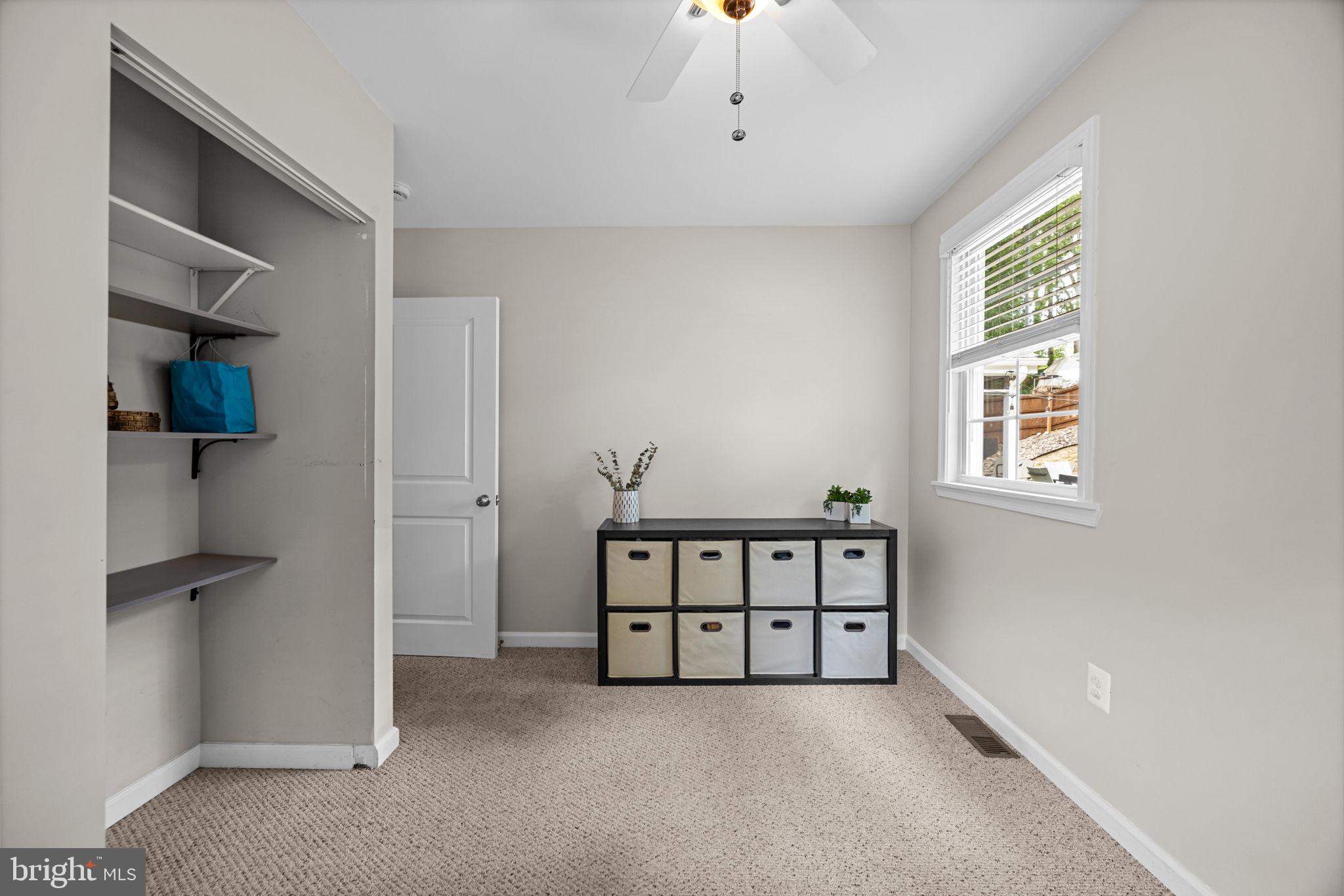 HILLSMERE SHORES - Residential