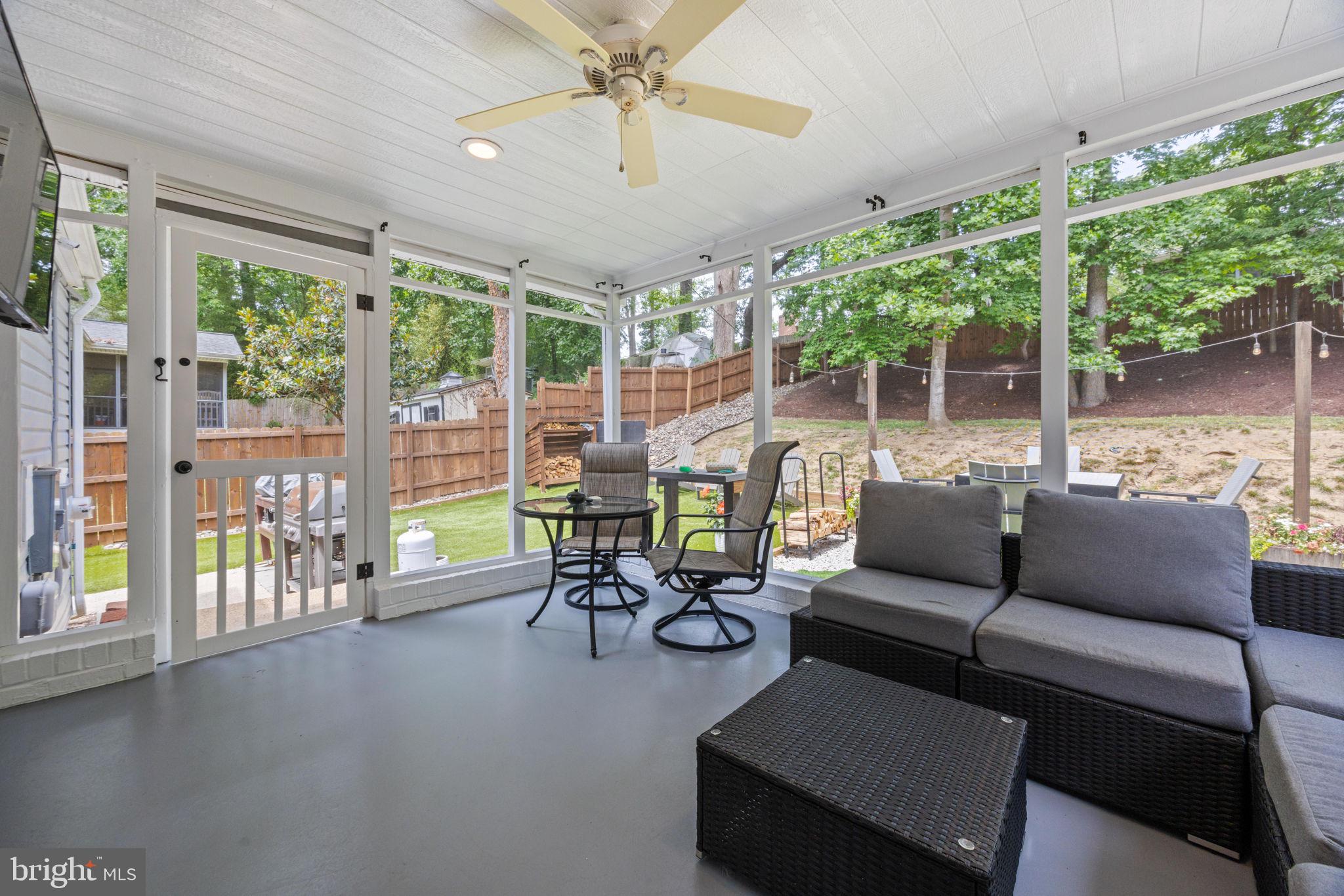 HILLSMERE SHORES - Residential