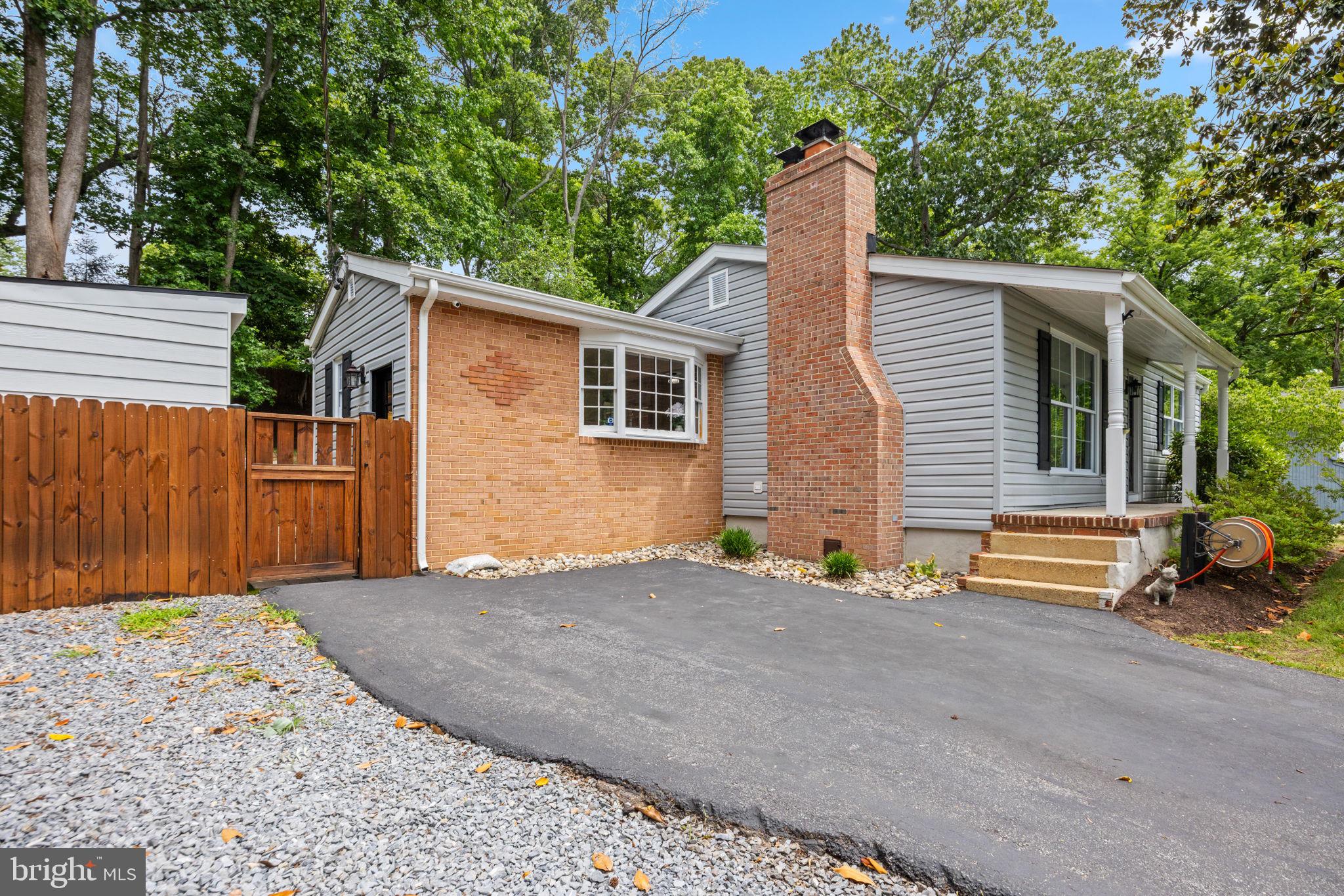 HILLSMERE SHORES - Residential