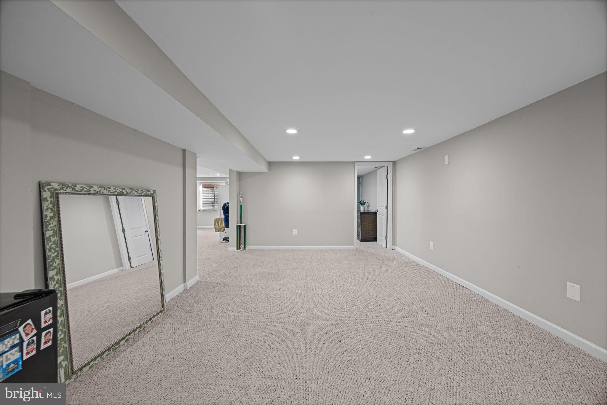 HILLSMERE SHORES - Residential