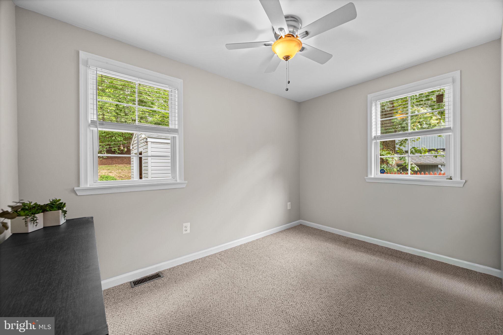 HILLSMERE SHORES - Residential