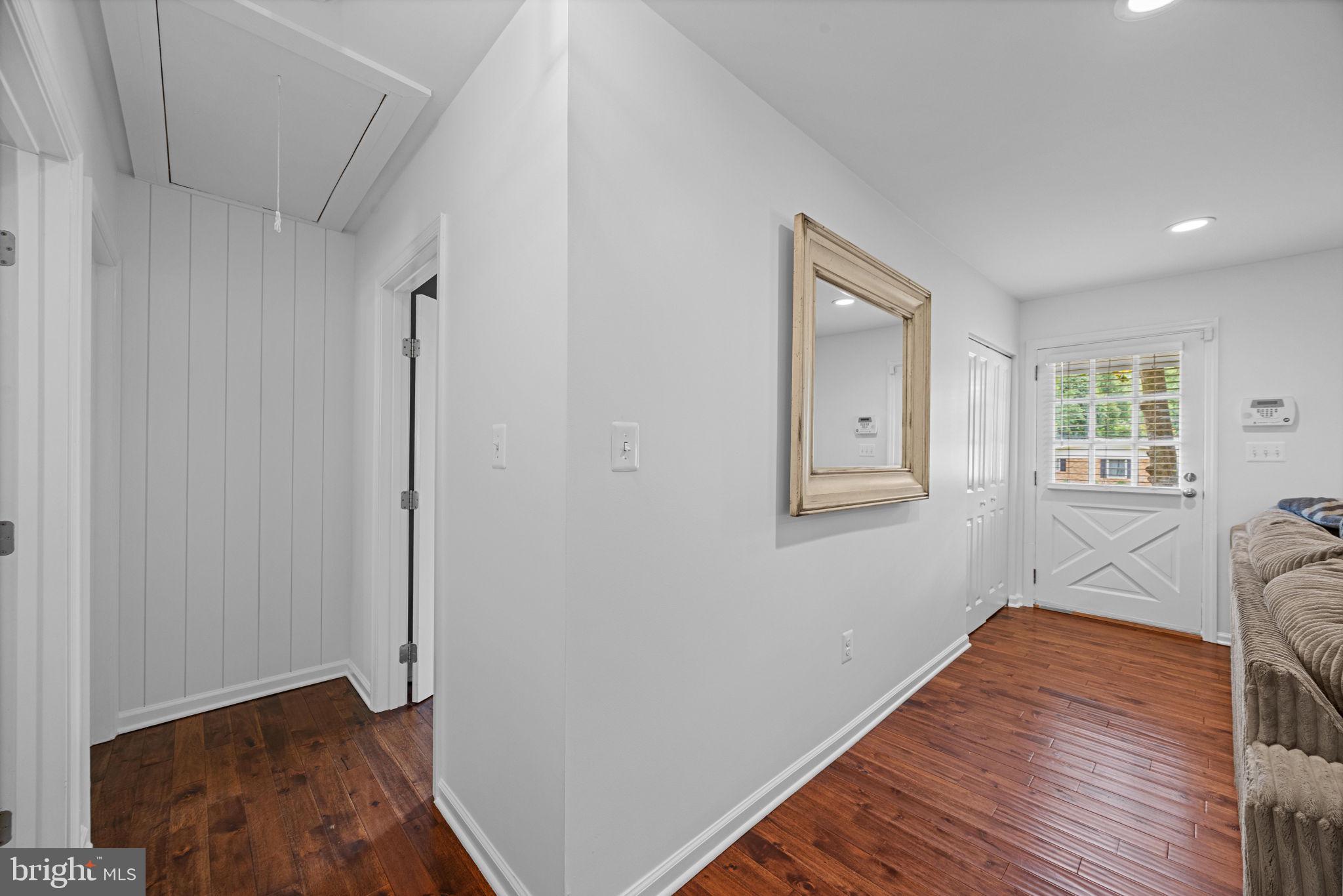 HILLSMERE SHORES - Residential