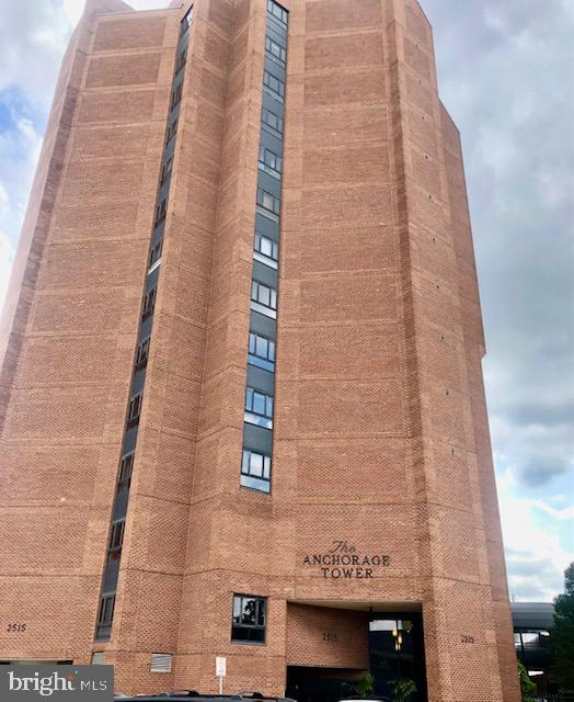 ANCHORAGE TOWERS - Residential Lease