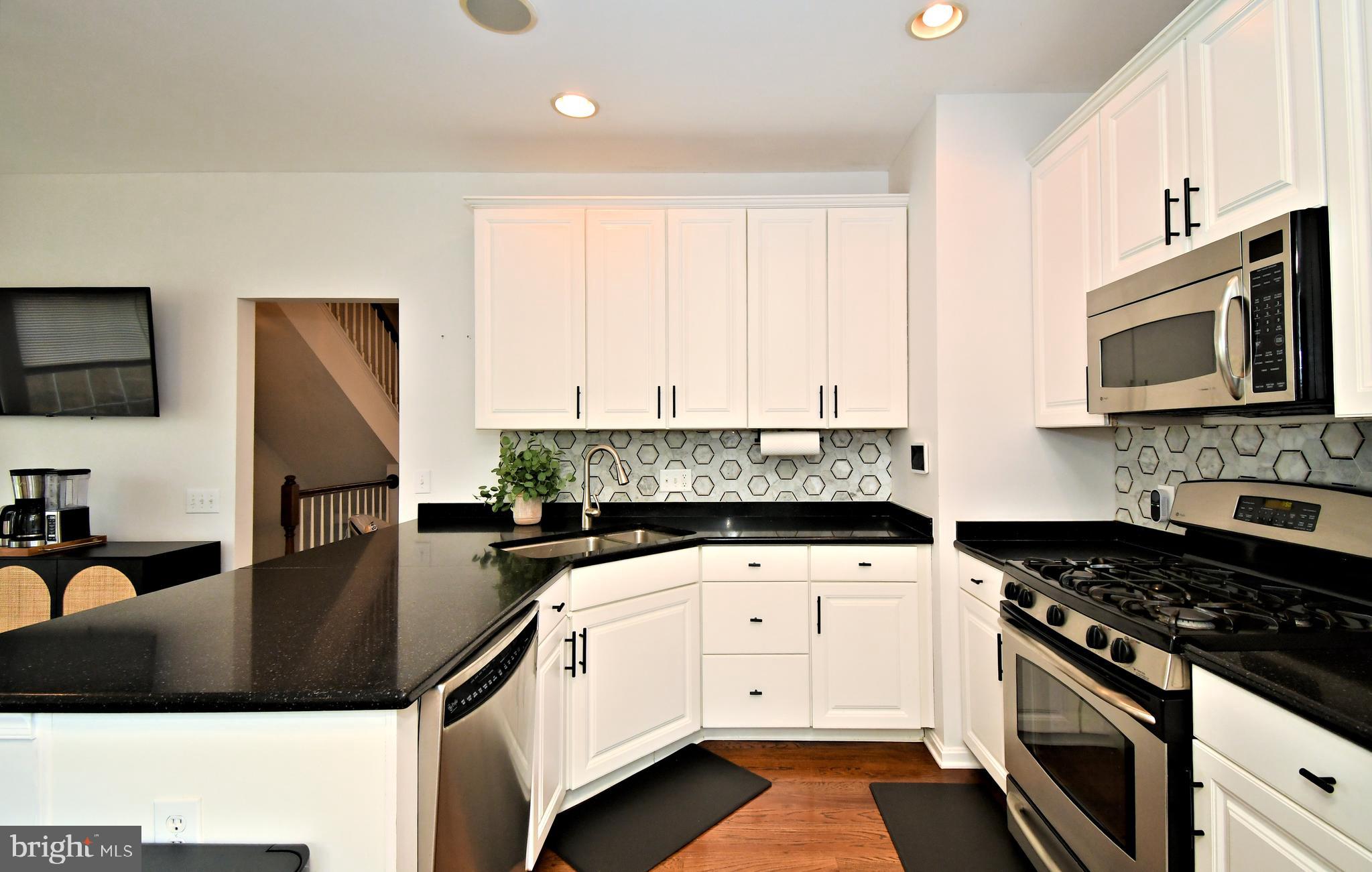 LONGFORD CROSSING - Residential