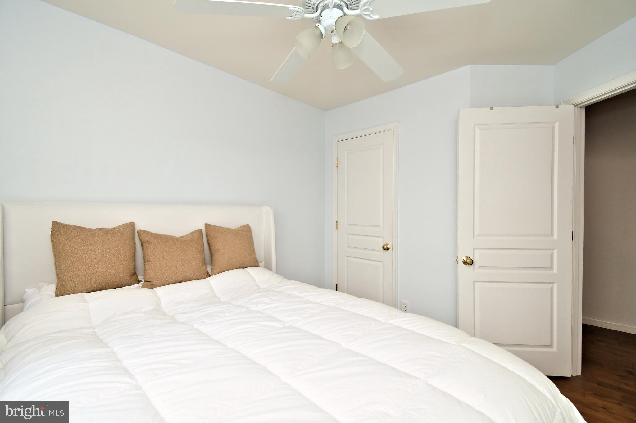LONGFORD CROSSING - Residential