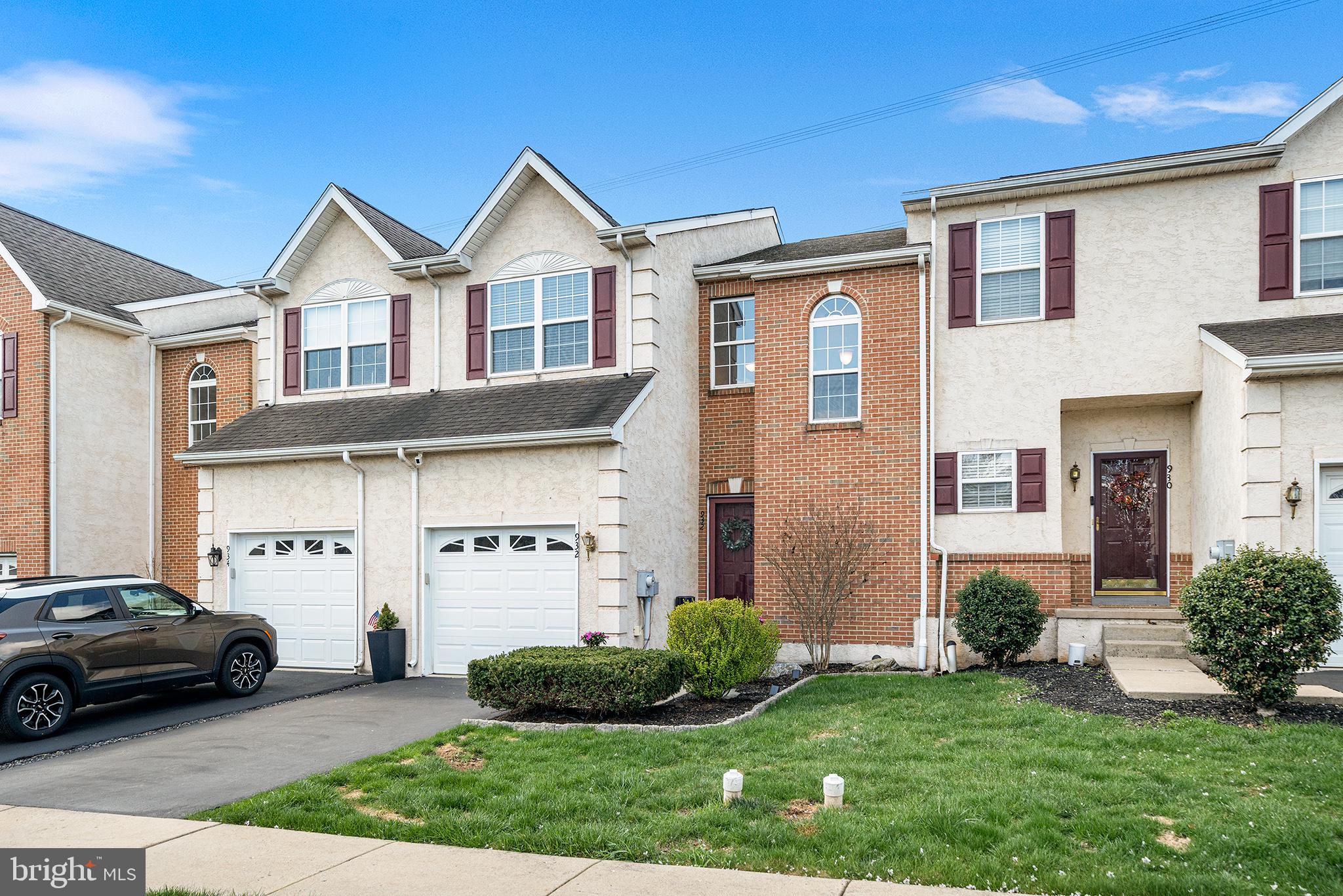 MONROE COURT - Residential