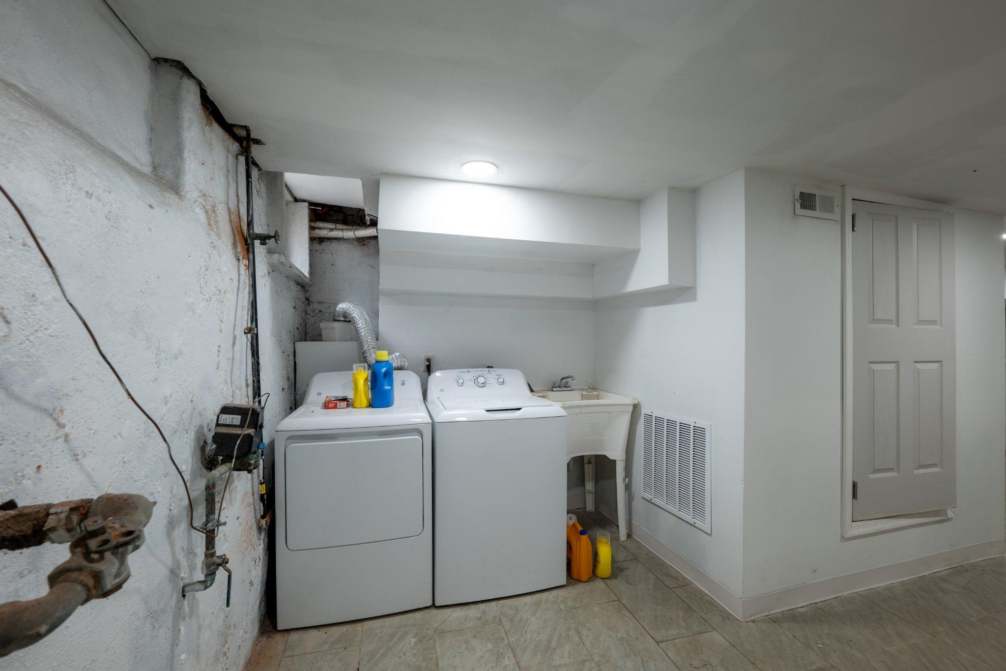 POINT BREEZE - Residential