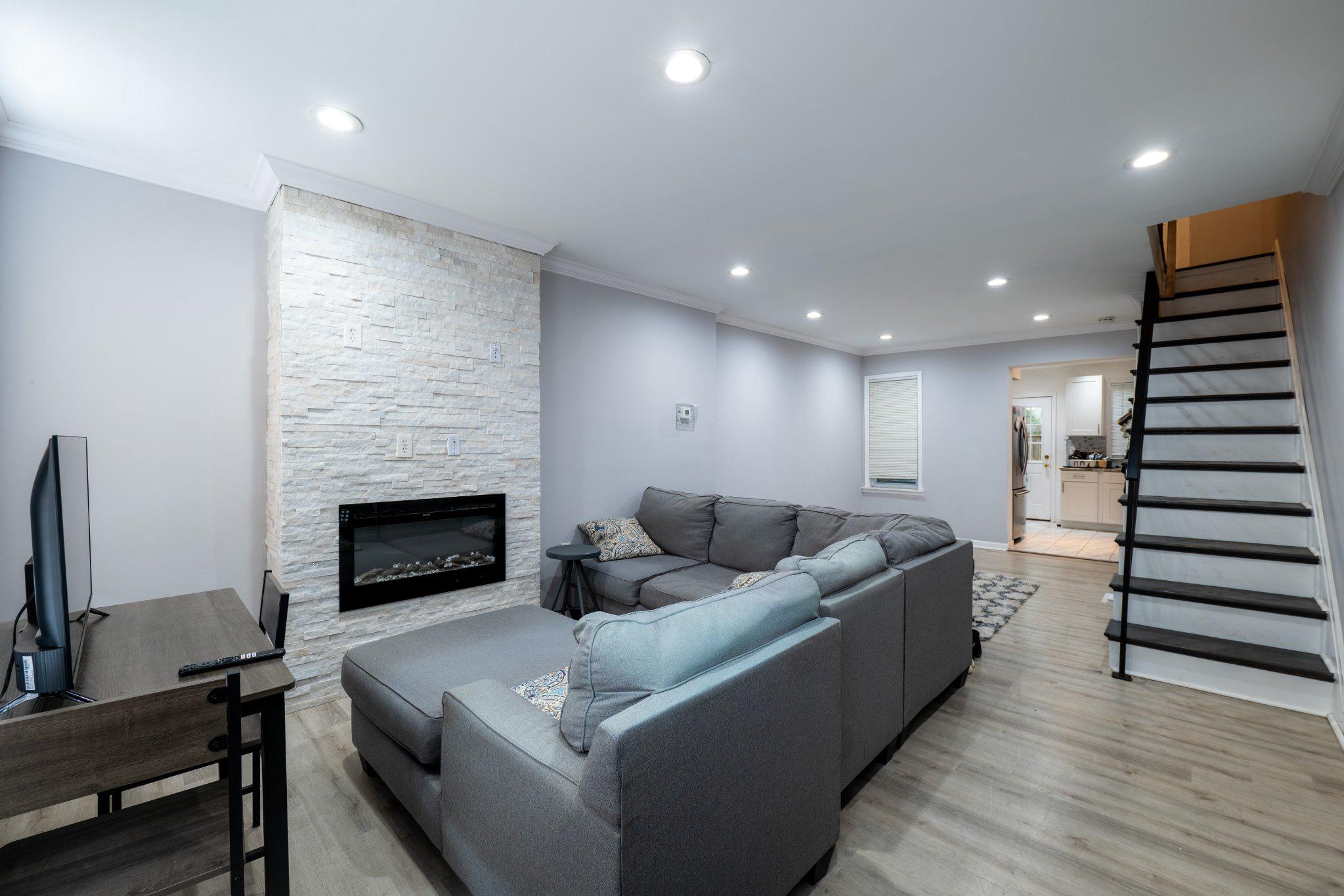 POINT BREEZE - Residential
