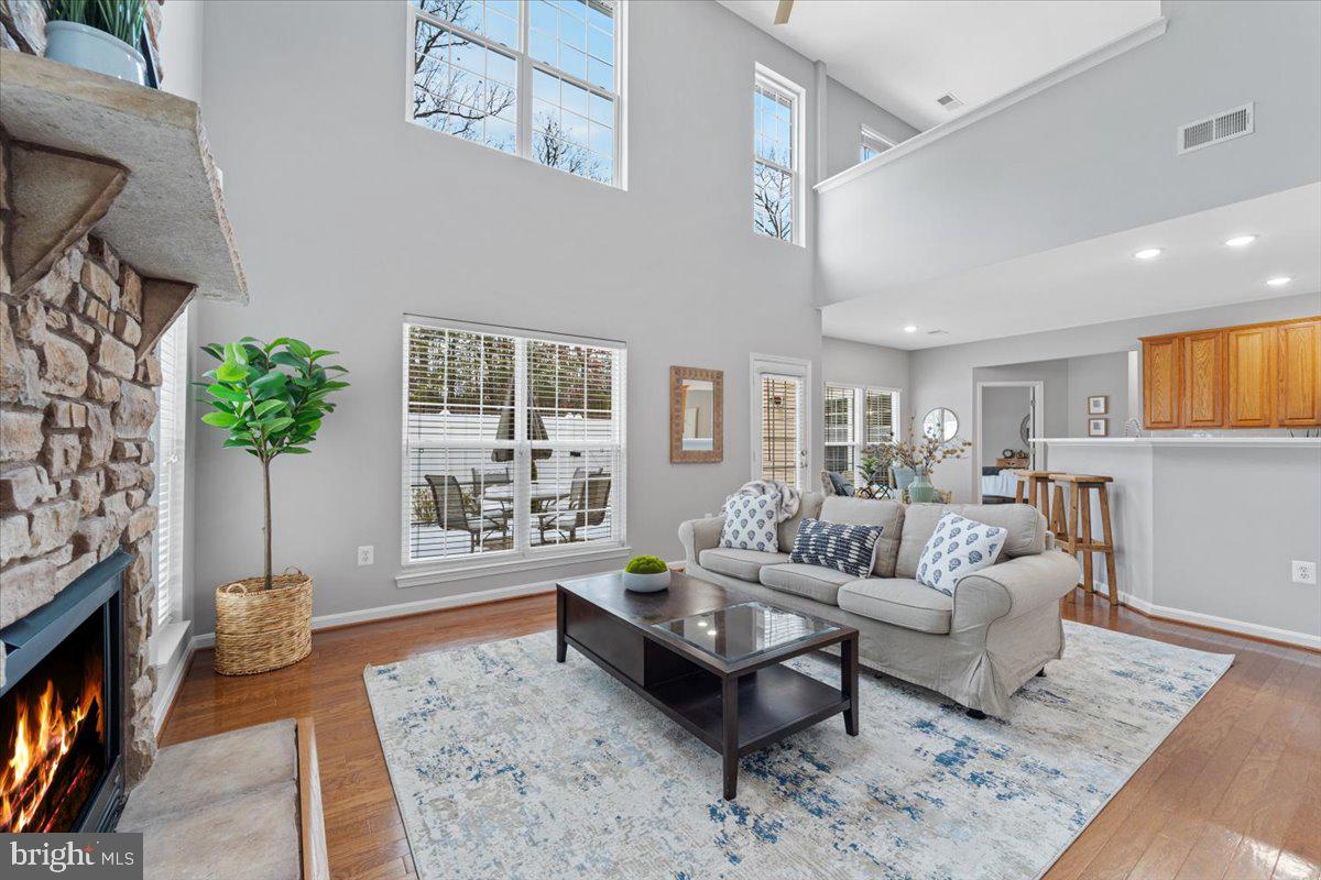 SIGNATURE AT BROADLANDS - Residential
