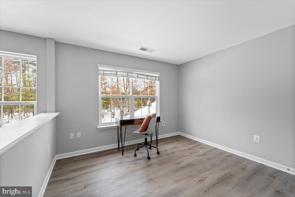SIGNATURE AT BROADLANDS - Residential