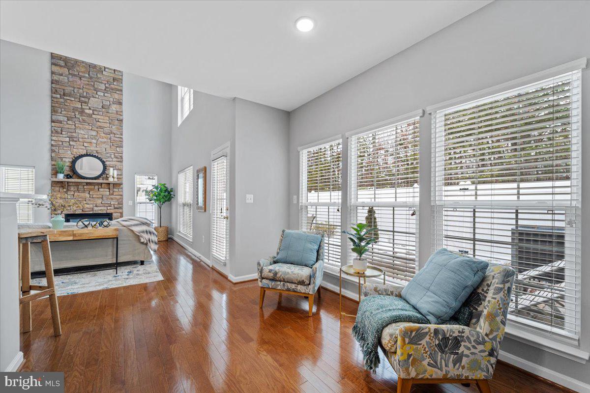 SIGNATURE AT BROADLANDS - Residential