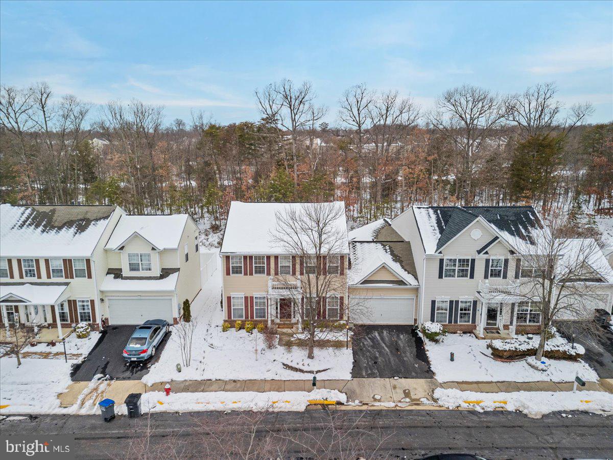 SIGNATURE AT BROADLANDS - Residential