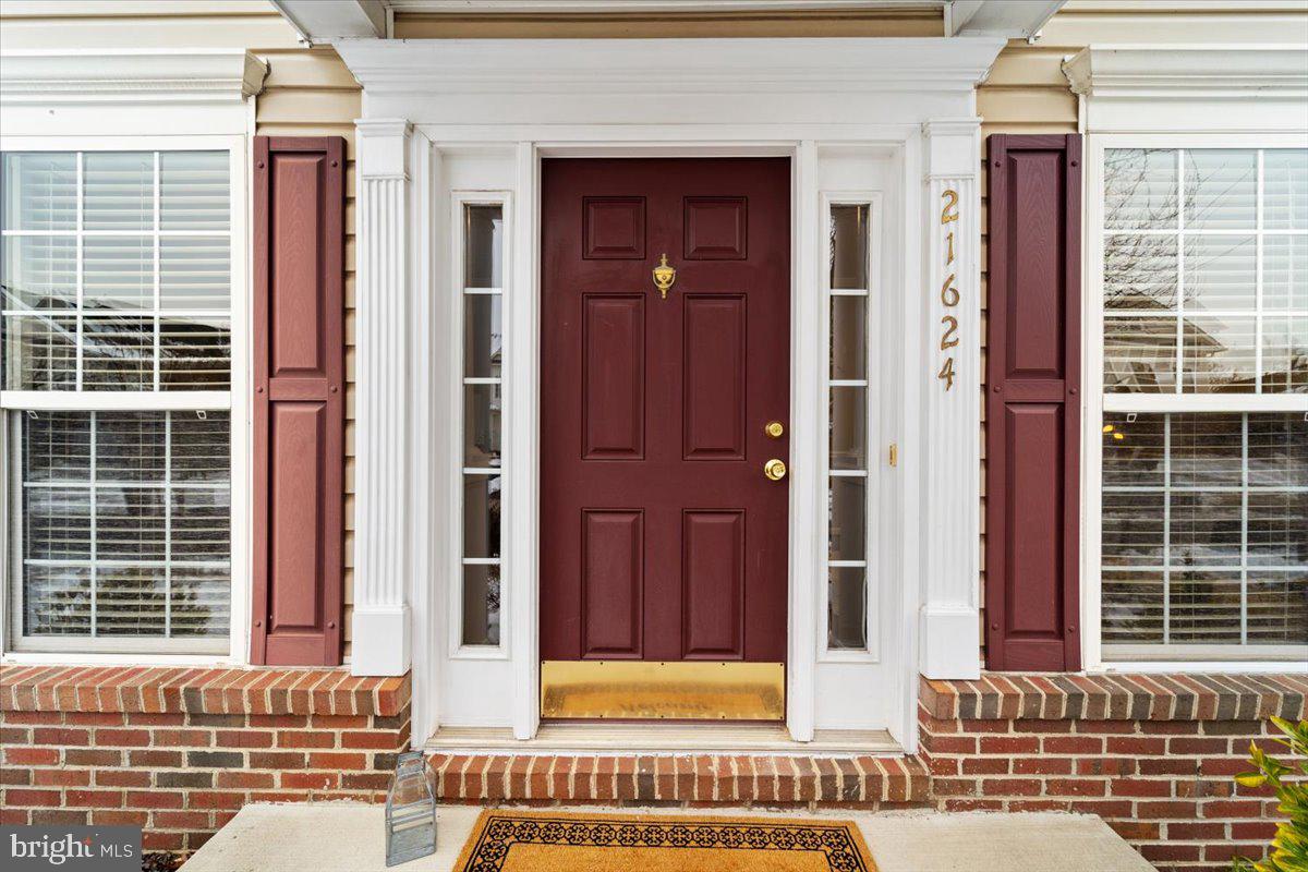 SIGNATURE AT BROADLANDS - Residential